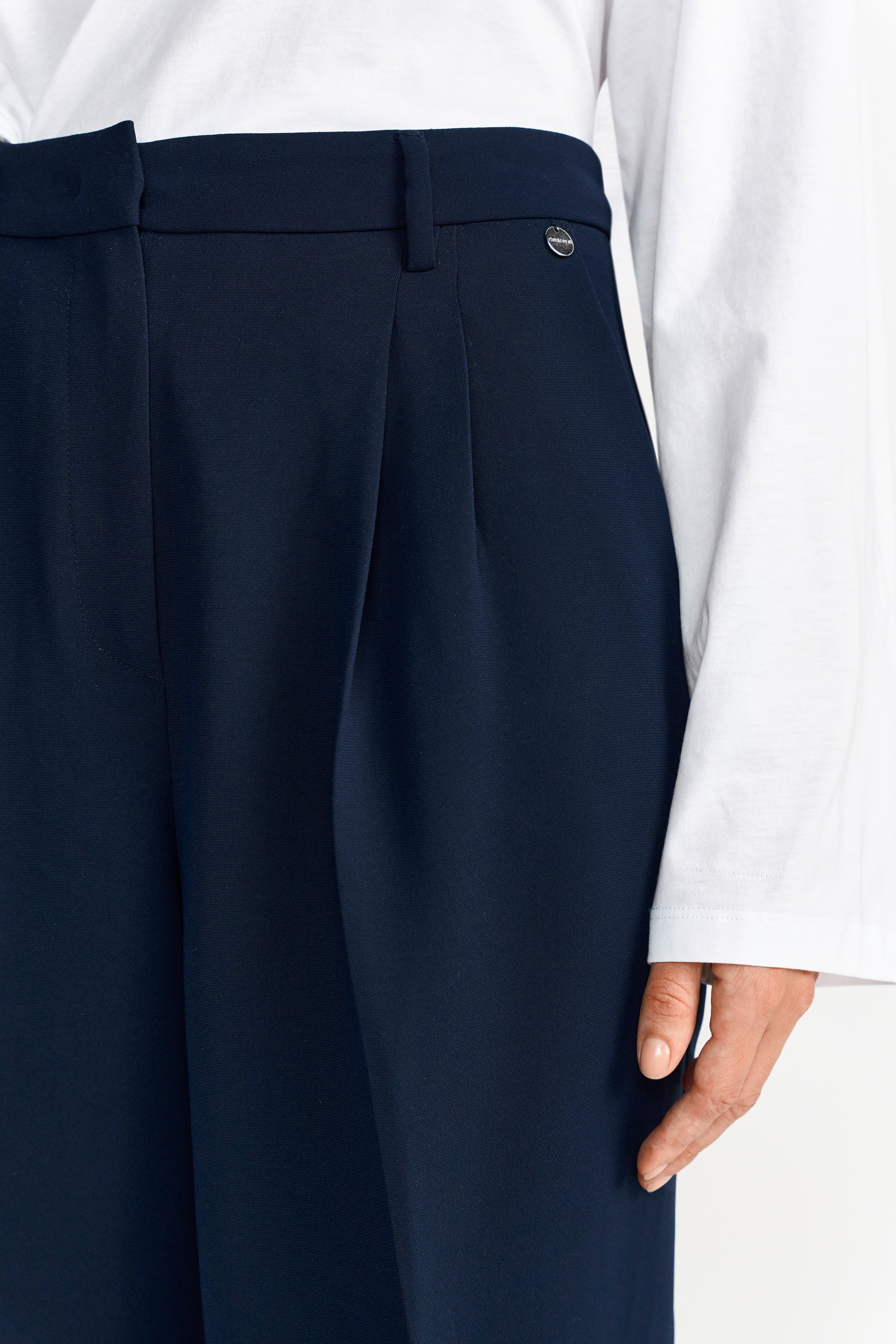 Cropped Bundfaltenhose mit weitem Bein