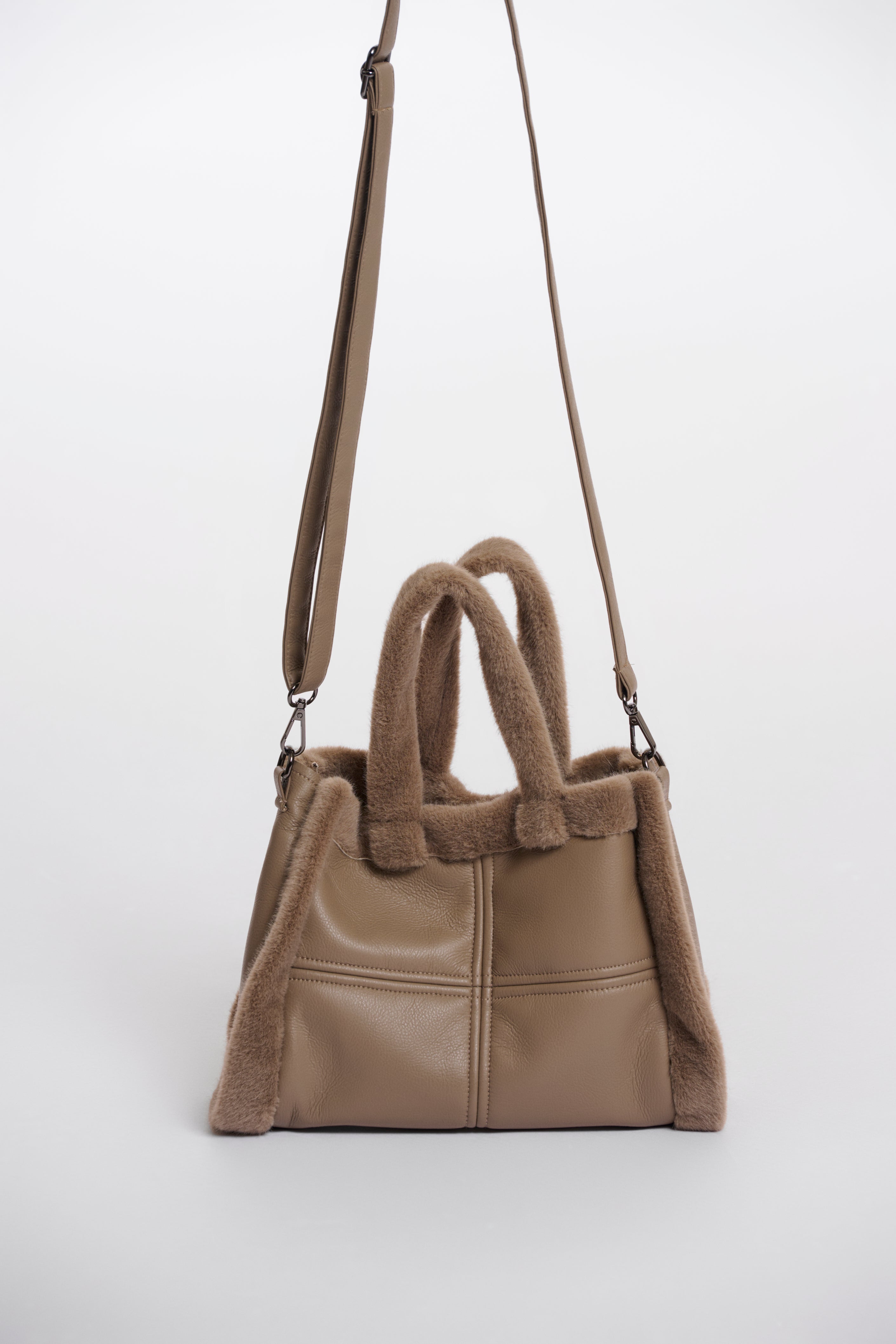 Small Shopper "Jasha"