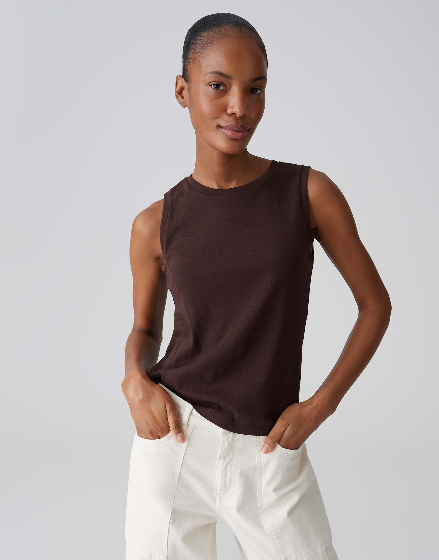 Feminine Silhouette mit zartem Charme