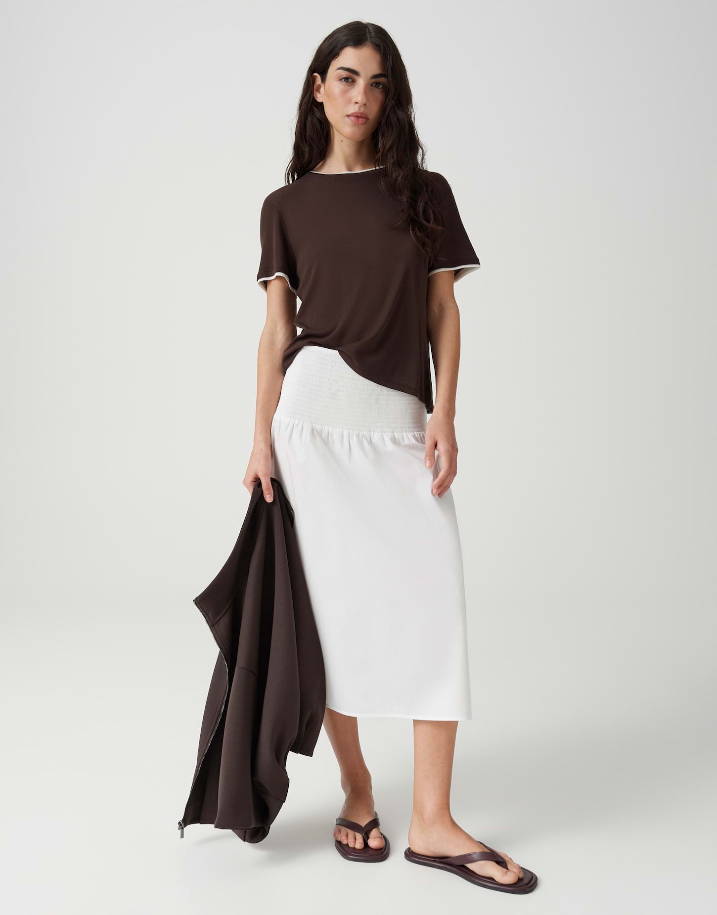Lässiges Jersey-Shirt mit transparenten Paspel-Details