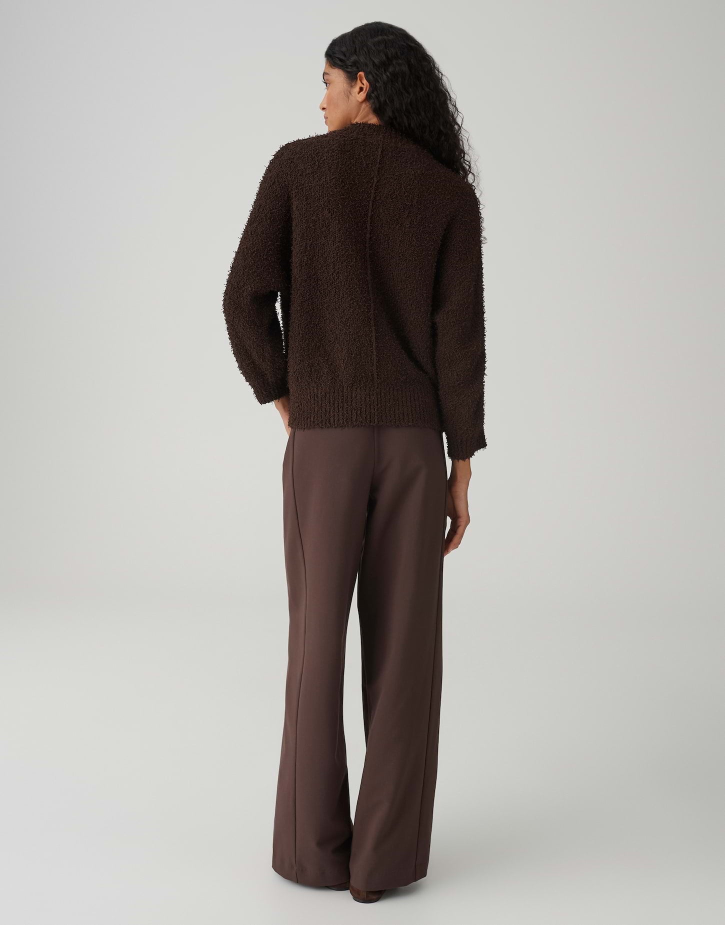 Strickpullover aus flauschigem Effektgarn