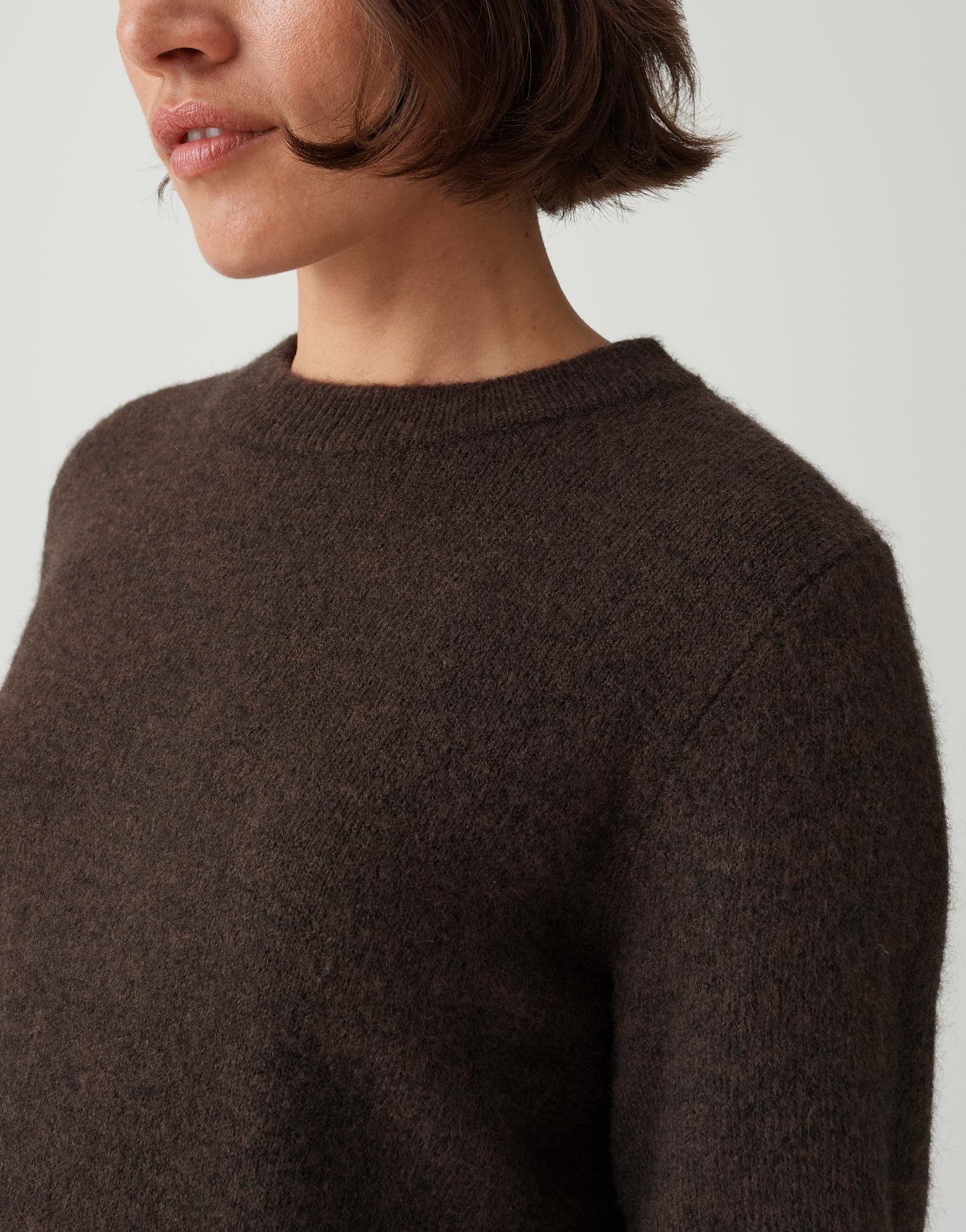 Edler Kurzarm-Strick – Der kuschelige Feinstrickpullover für cleane Layering-Looks