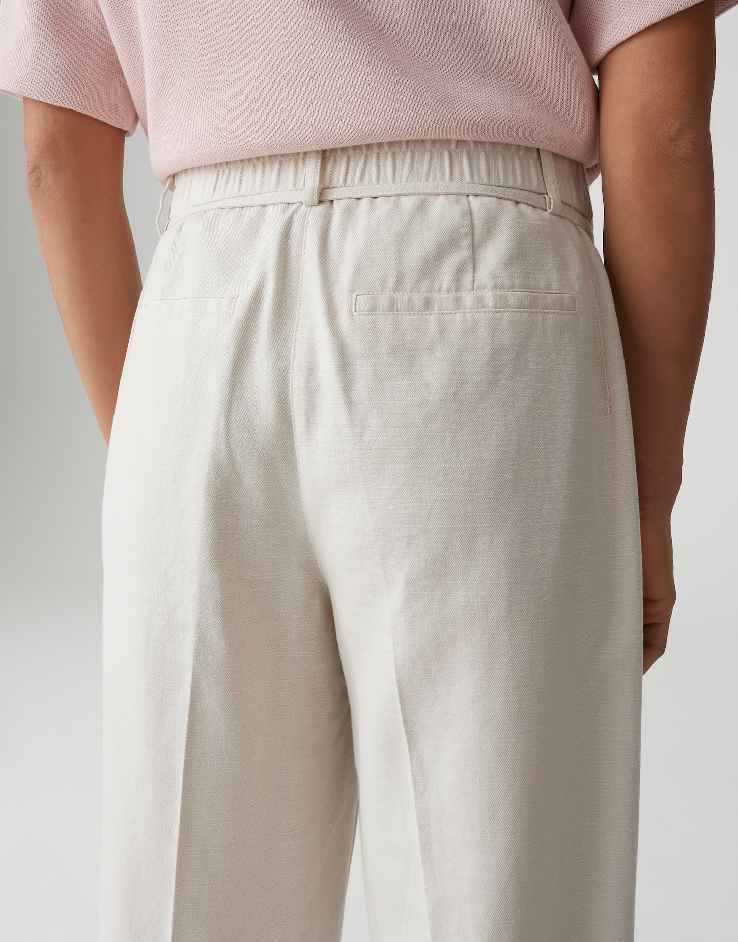 Die luftige Leinenhose mit Bindedetail