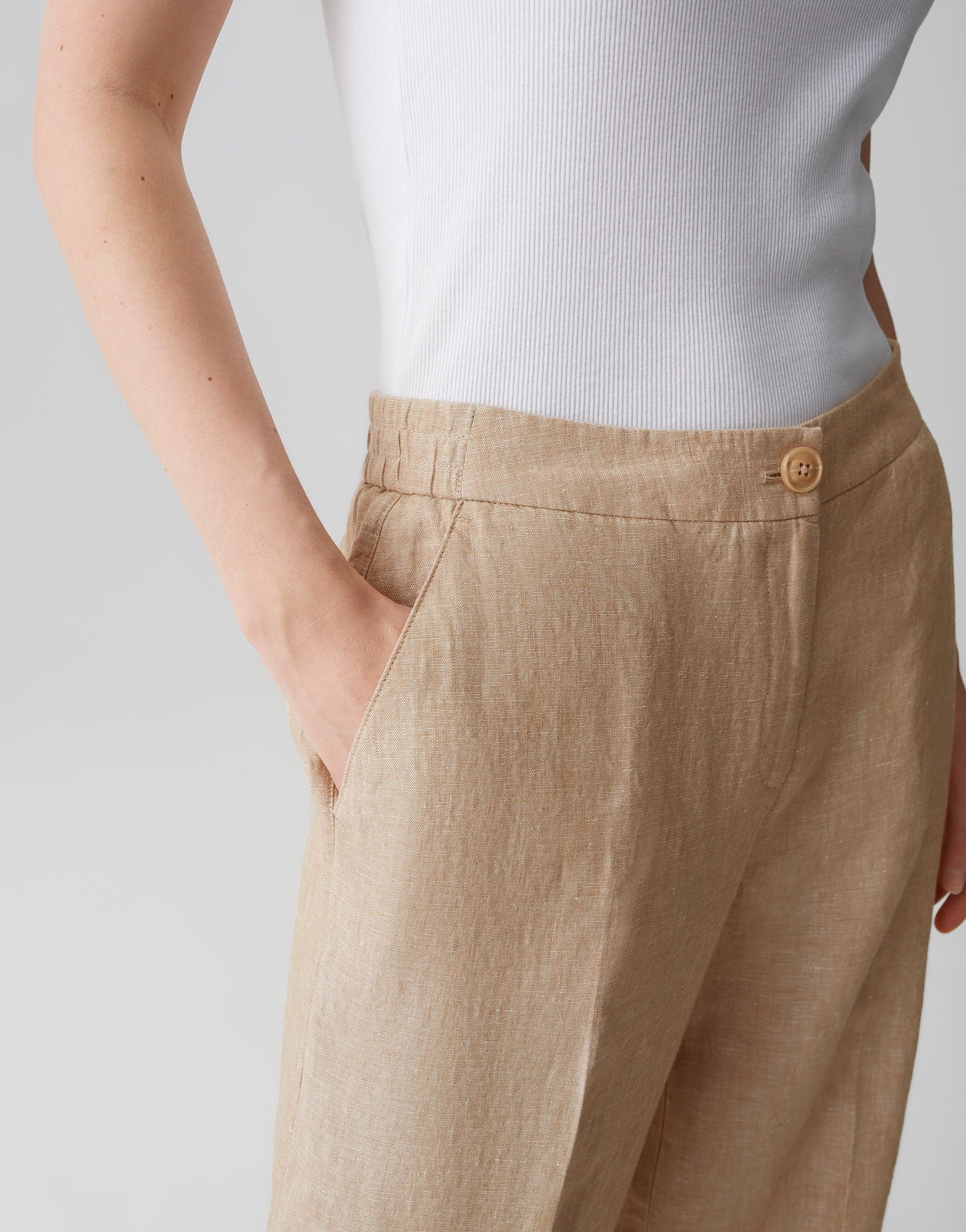 Zeitlose Hose in Leinen-Eleganz für warme Tage