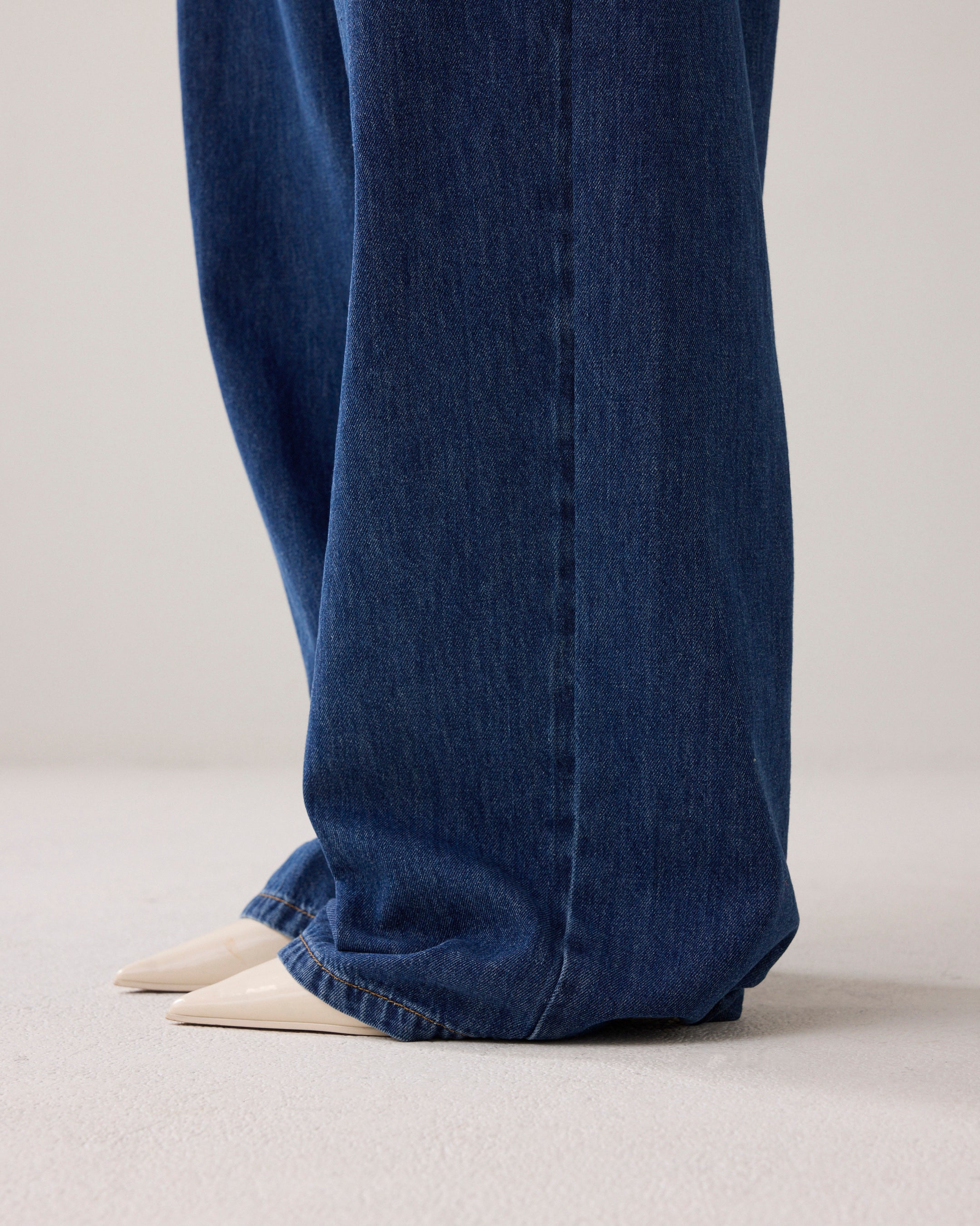 Loose Fit Denim mit Komfortbund