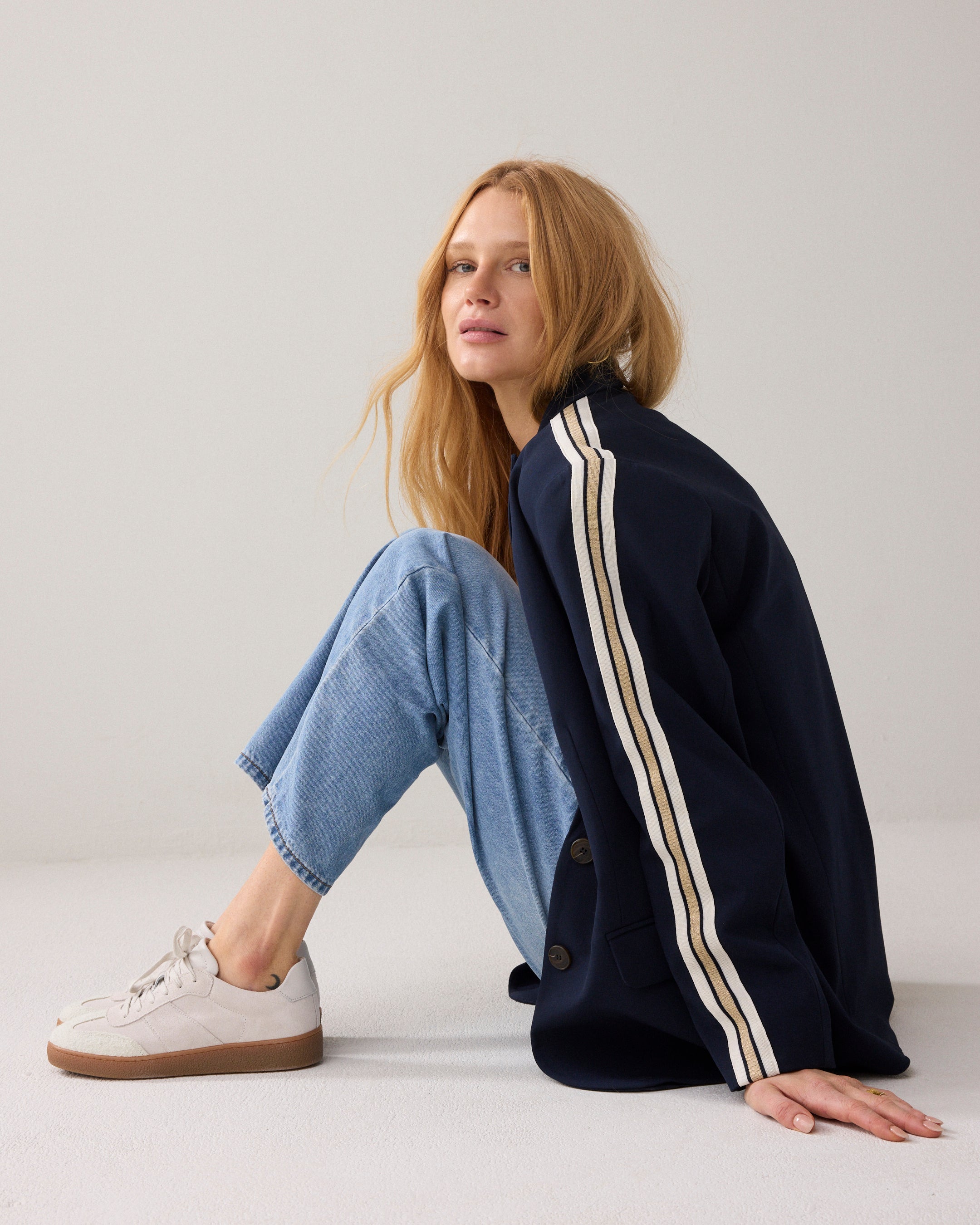 Relaxed Boyfriend Blazer mit sportiven Streifen