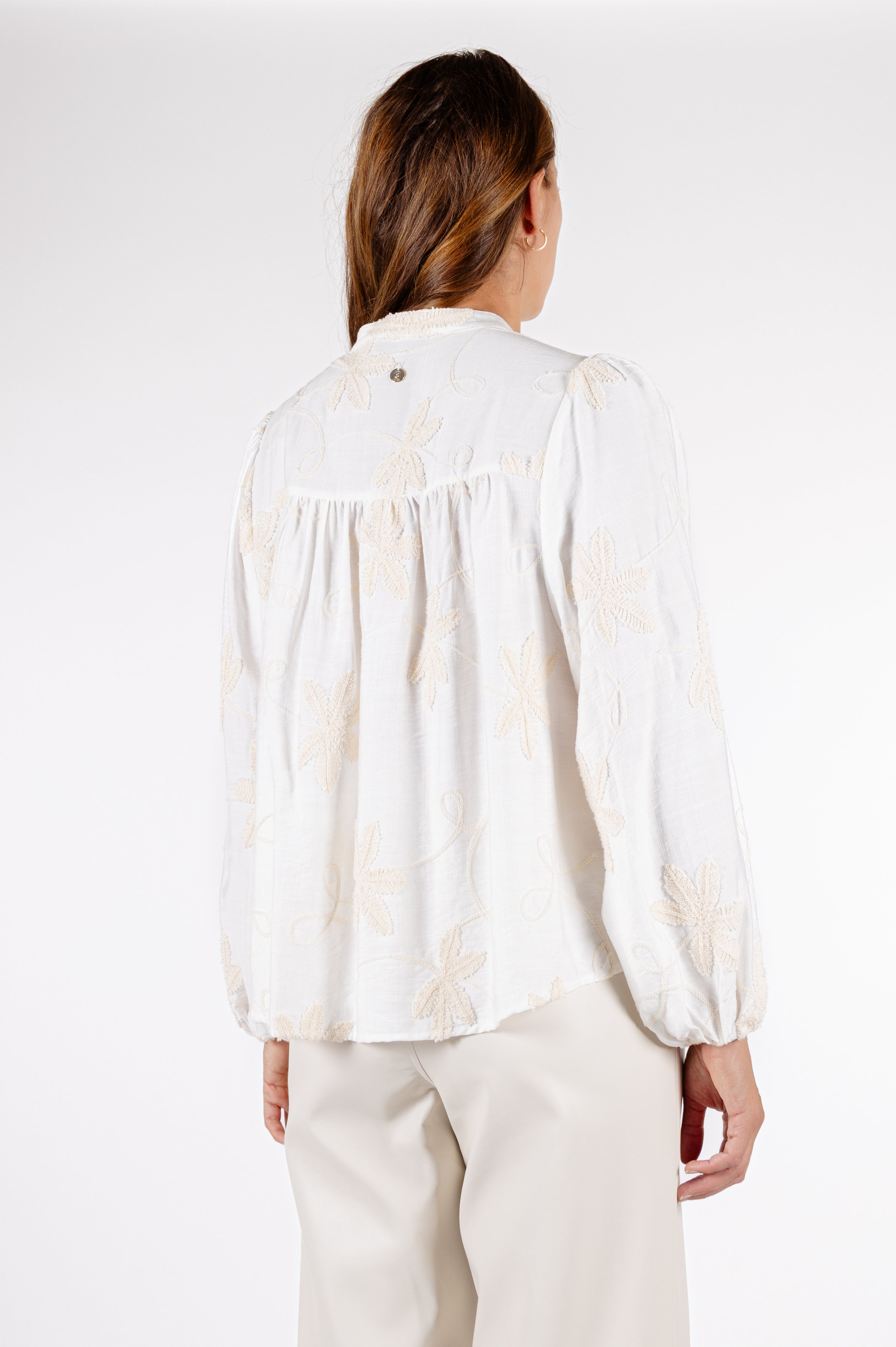 Luftige Bluse mit floraler Stickerei "Zilan"