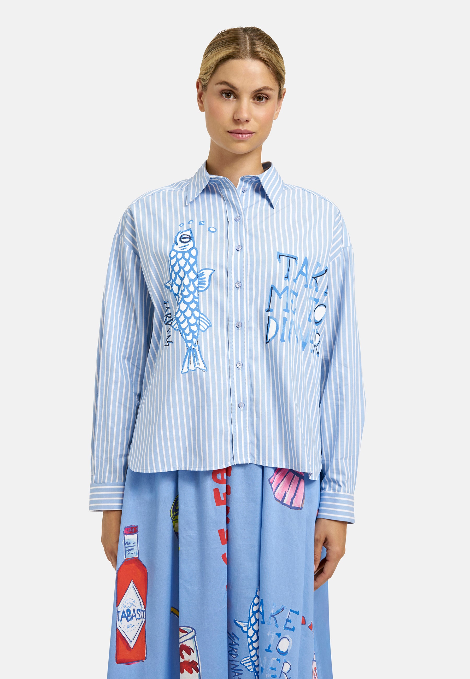Stylische Hemdbluse mit Print „Take me to Dinner“