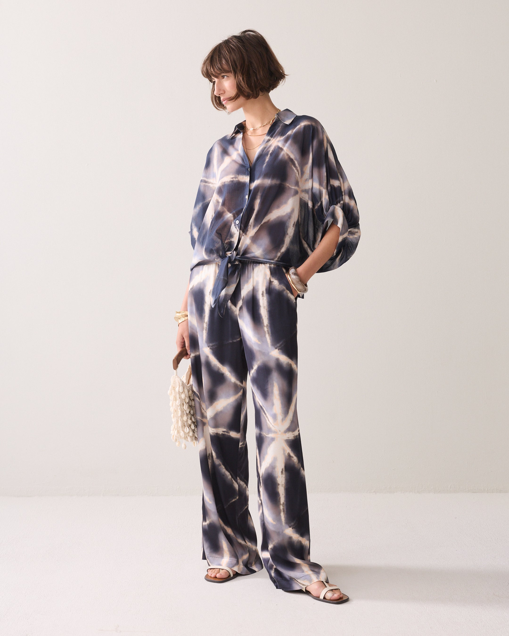 Deine fließende Palazzo-Hose in Batik-Optik