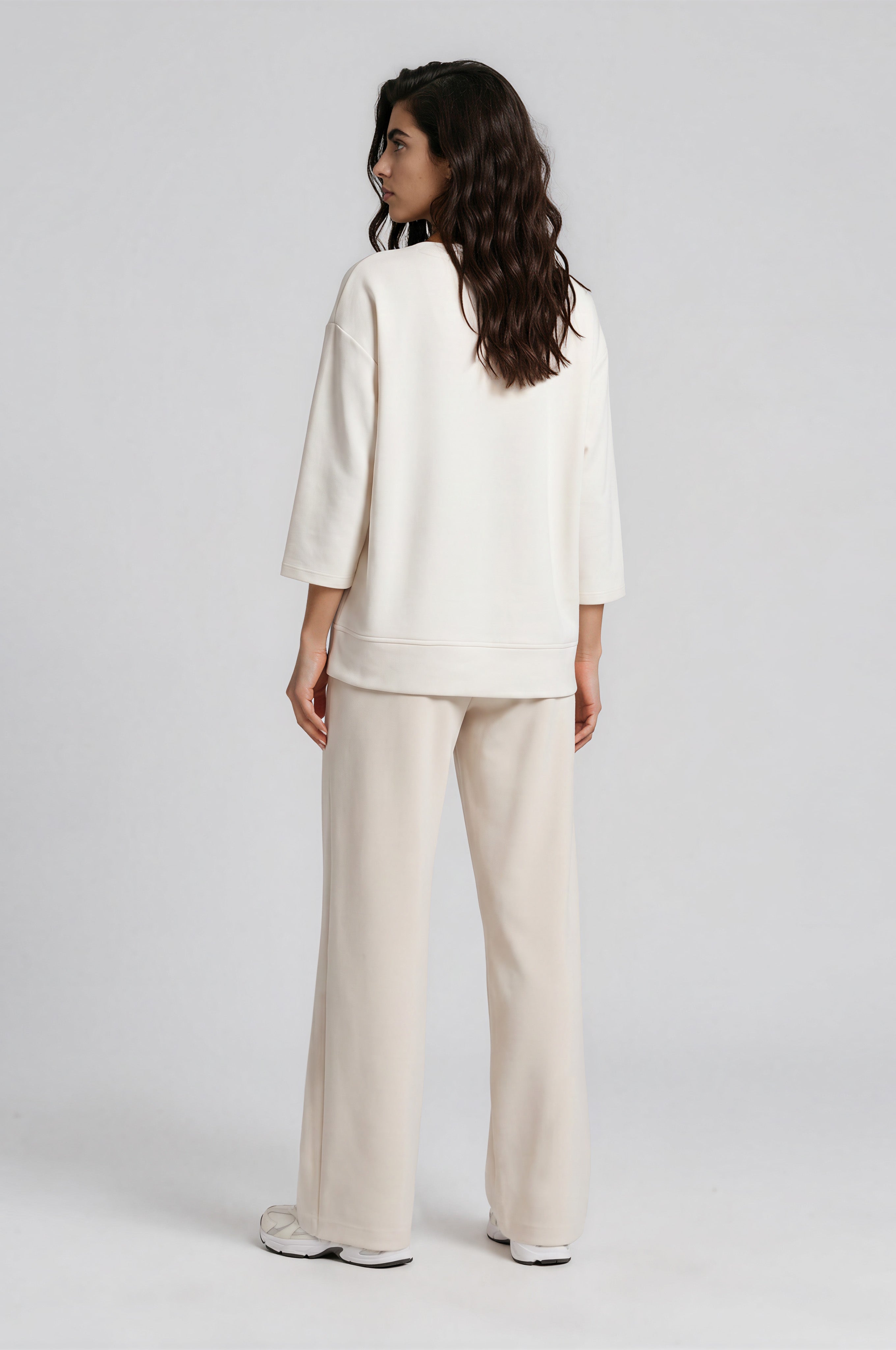 Cozy-Chic in Off-White – Deine neue Wide-Leg-Hose für maximalen Komfort