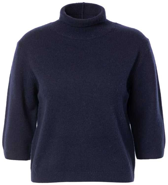Smarter Strick-Luxus: Rollkragenpullover mit modernen 3/4-Ärmeln