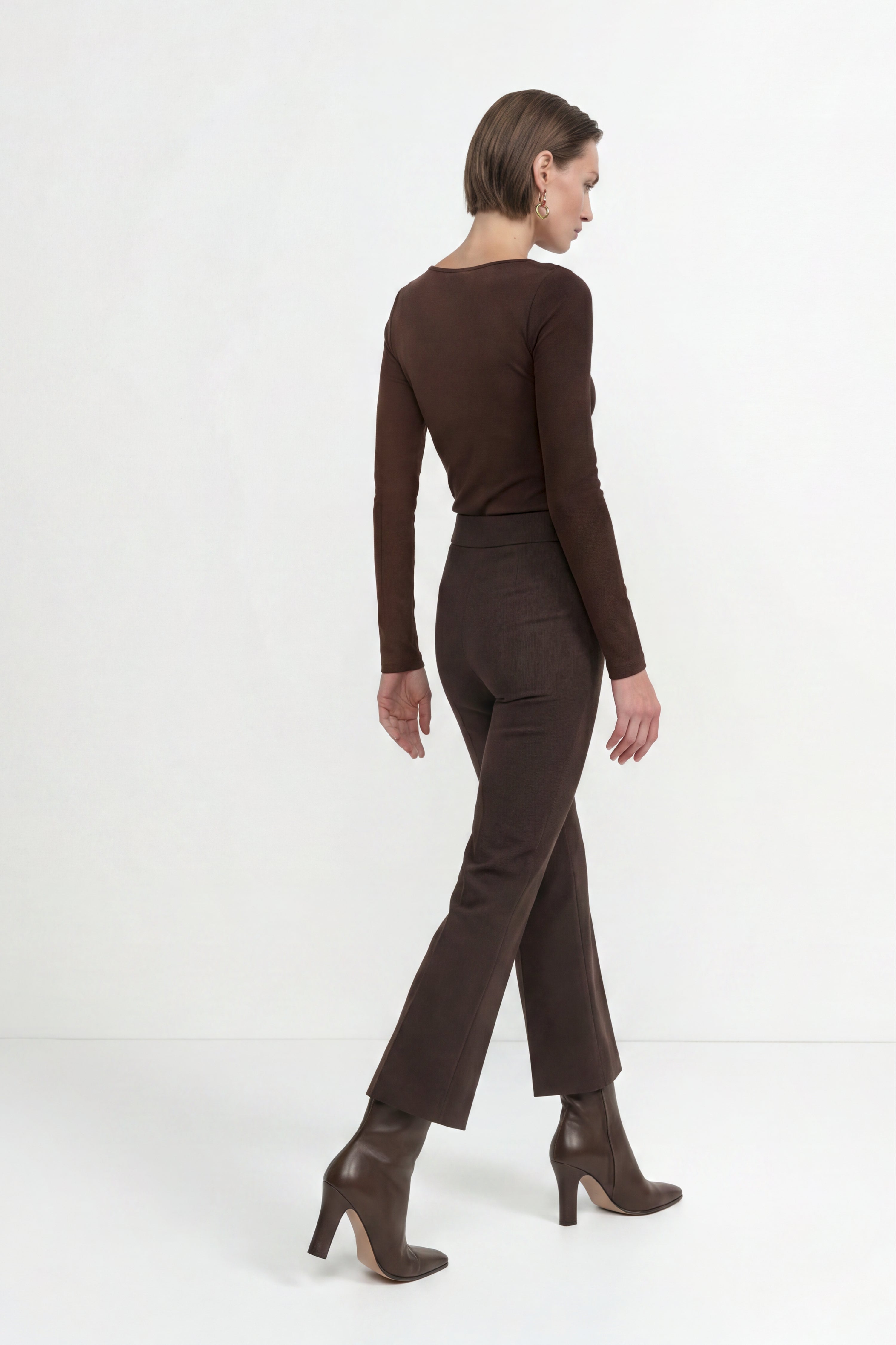 Femininer Rippstrick-Traum – Das weiche Longsleeve mit edler Spitzendetails
