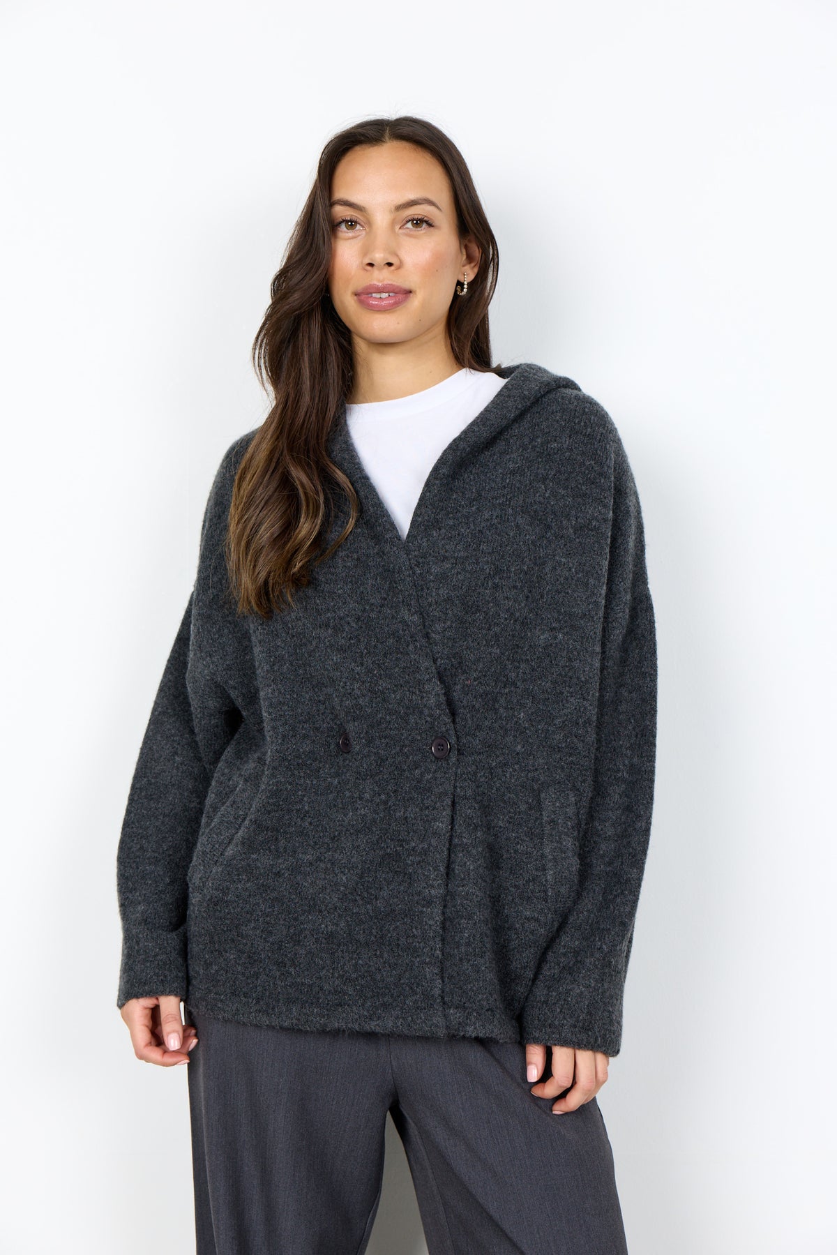 Die Kapuzen-Strickjacke