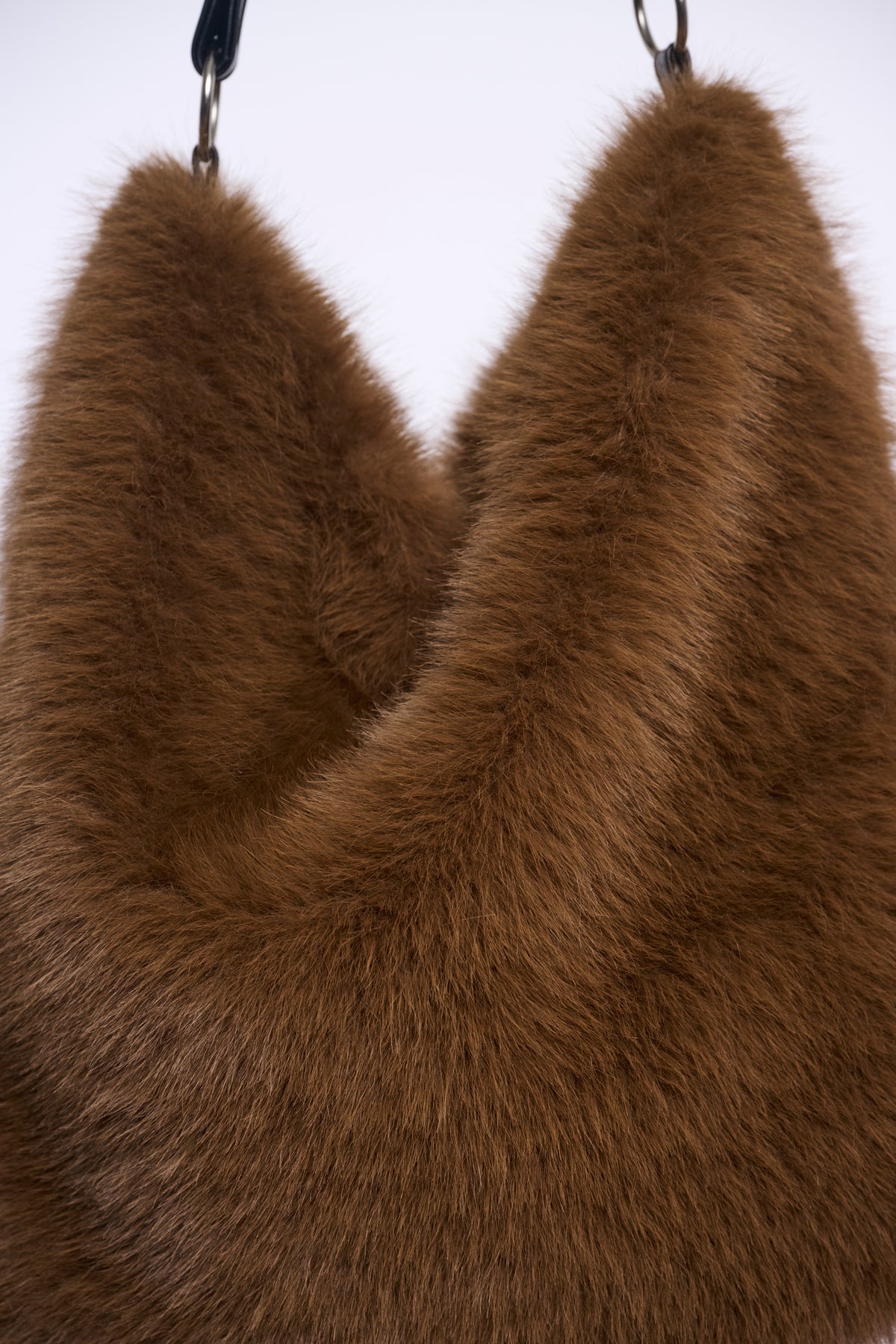 Die Faux-Fur Tasche Noura