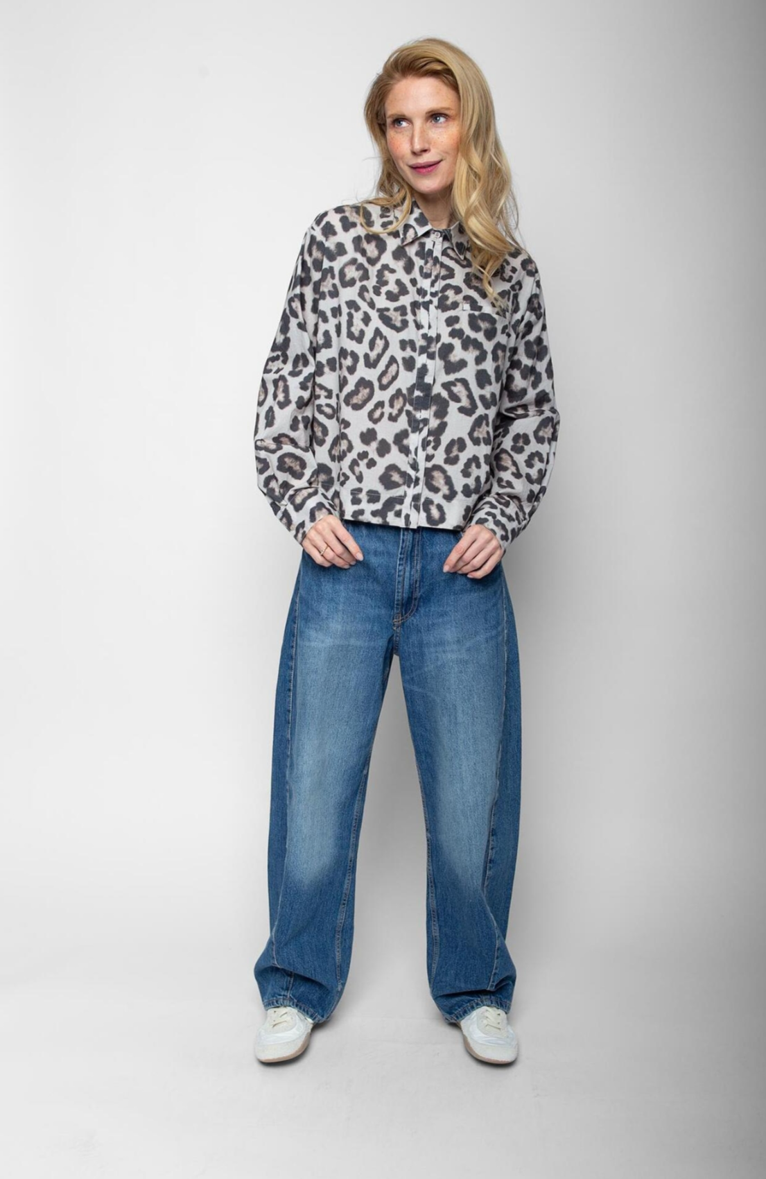 Die verkürzte Leo-Hemdbluse