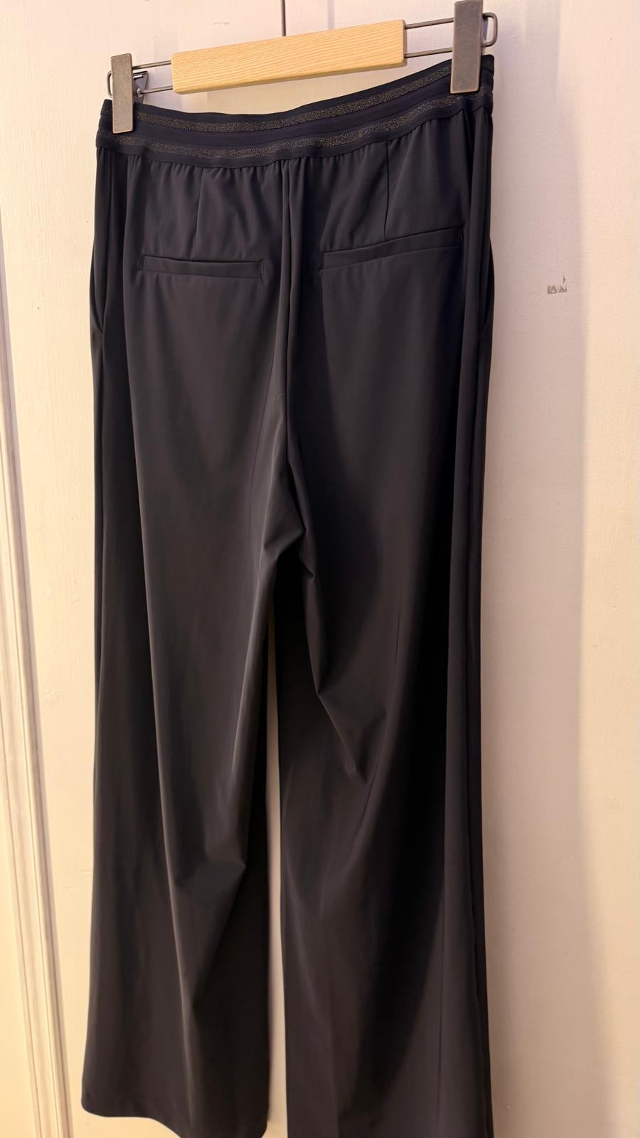 Plissierte weite Hosen mit französische Taschen