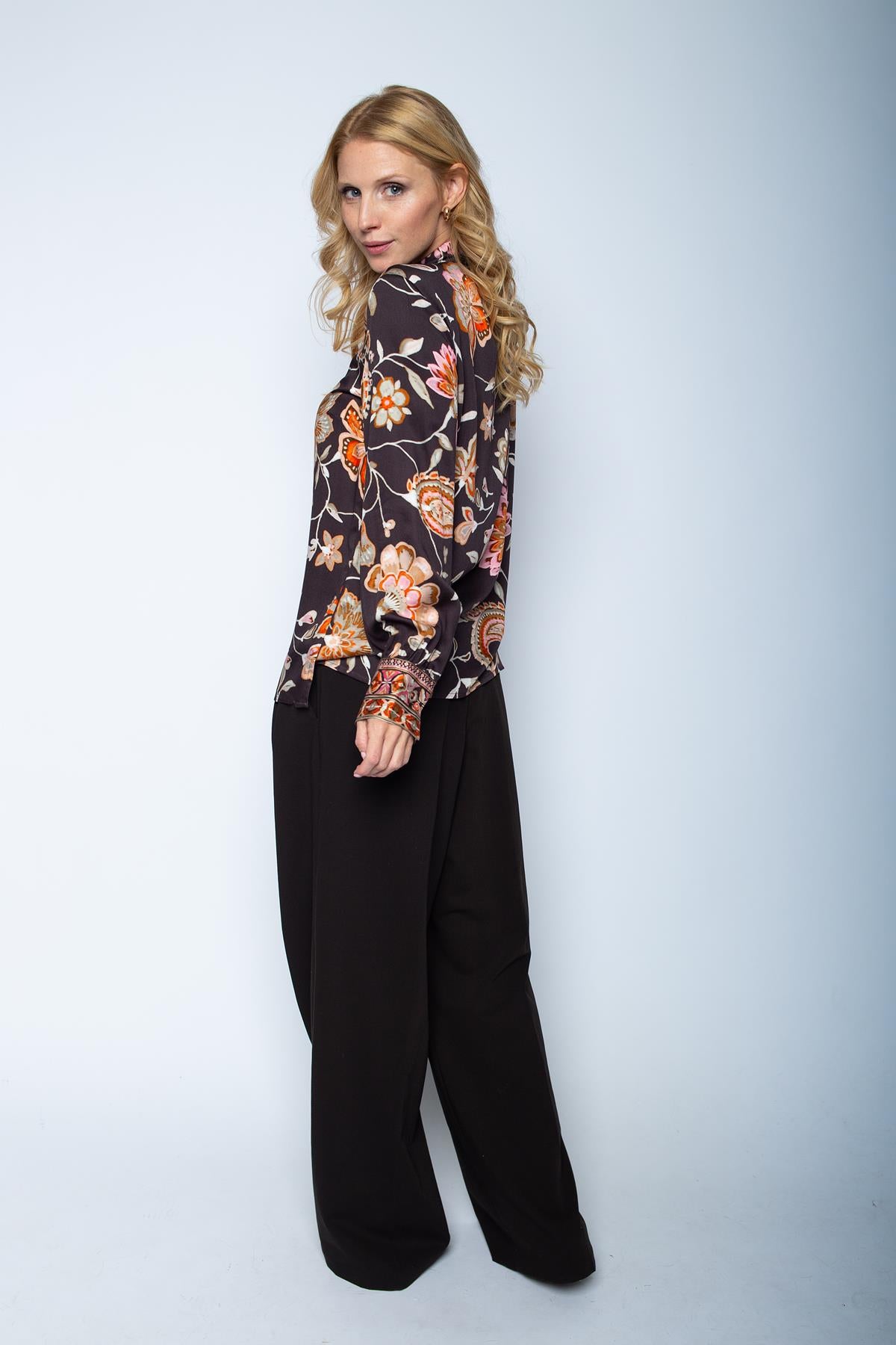 Exquisite Hemdbluse mit floralem Bordüren-Print