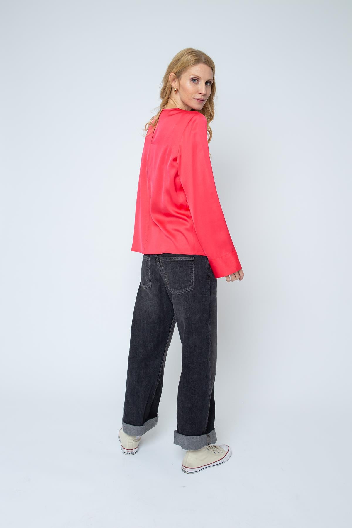 Schicke Shirtbluse mit Falten am Ausschnitt