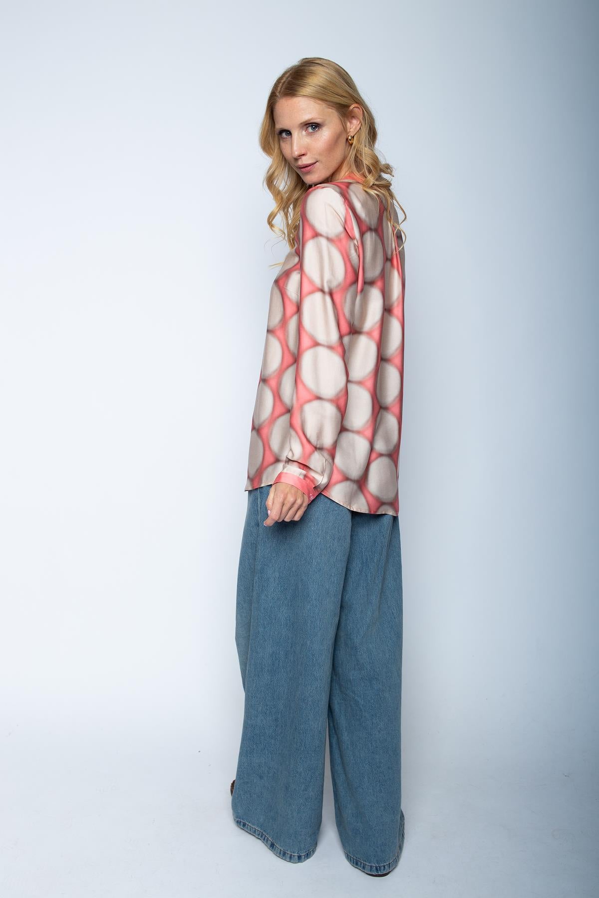 Shirtbluse mit V-Ausschnitt & Maxi-Dot-Print