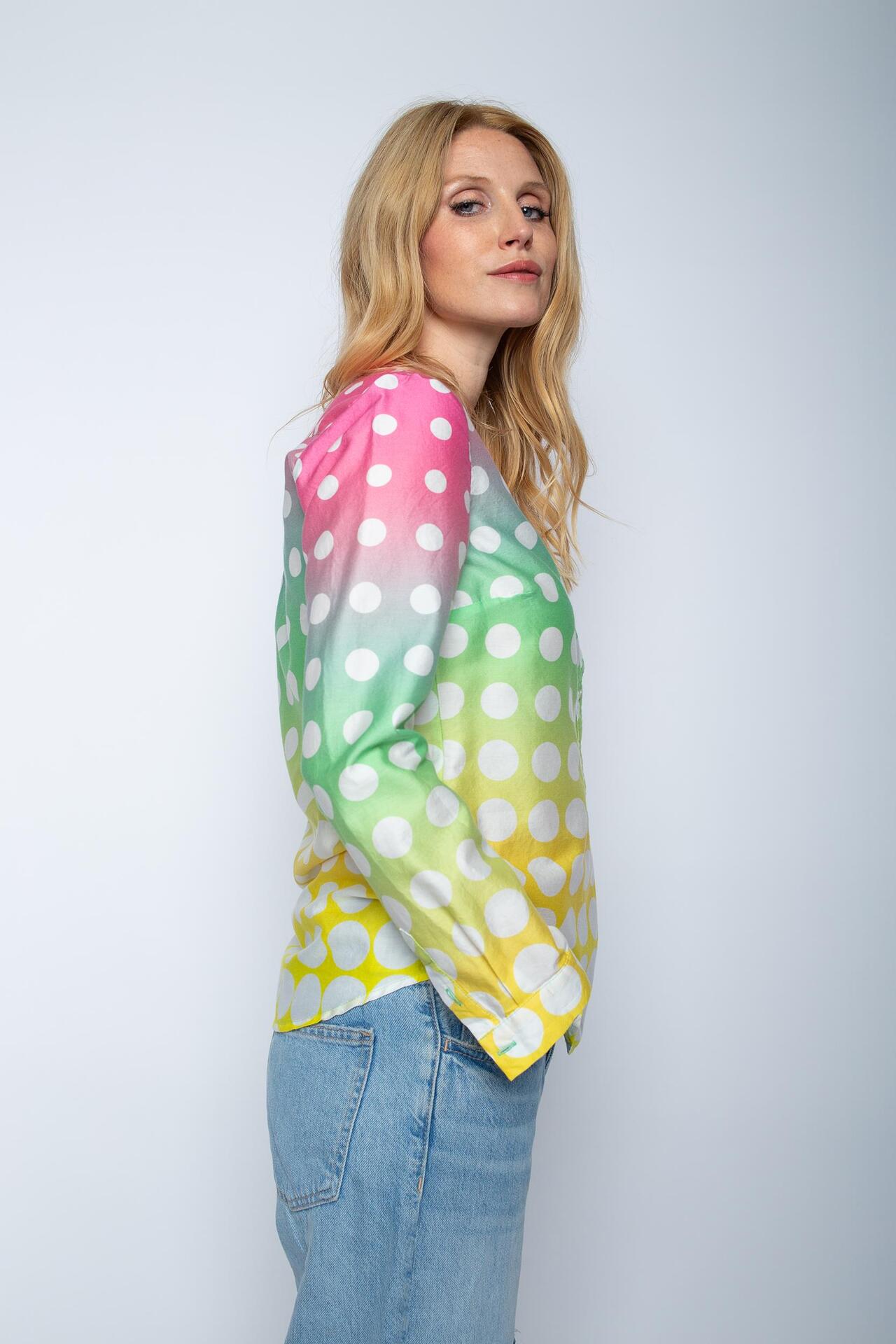 Shirtbluse mit sanften Pastell farbverlauf -Emily van den Bergh