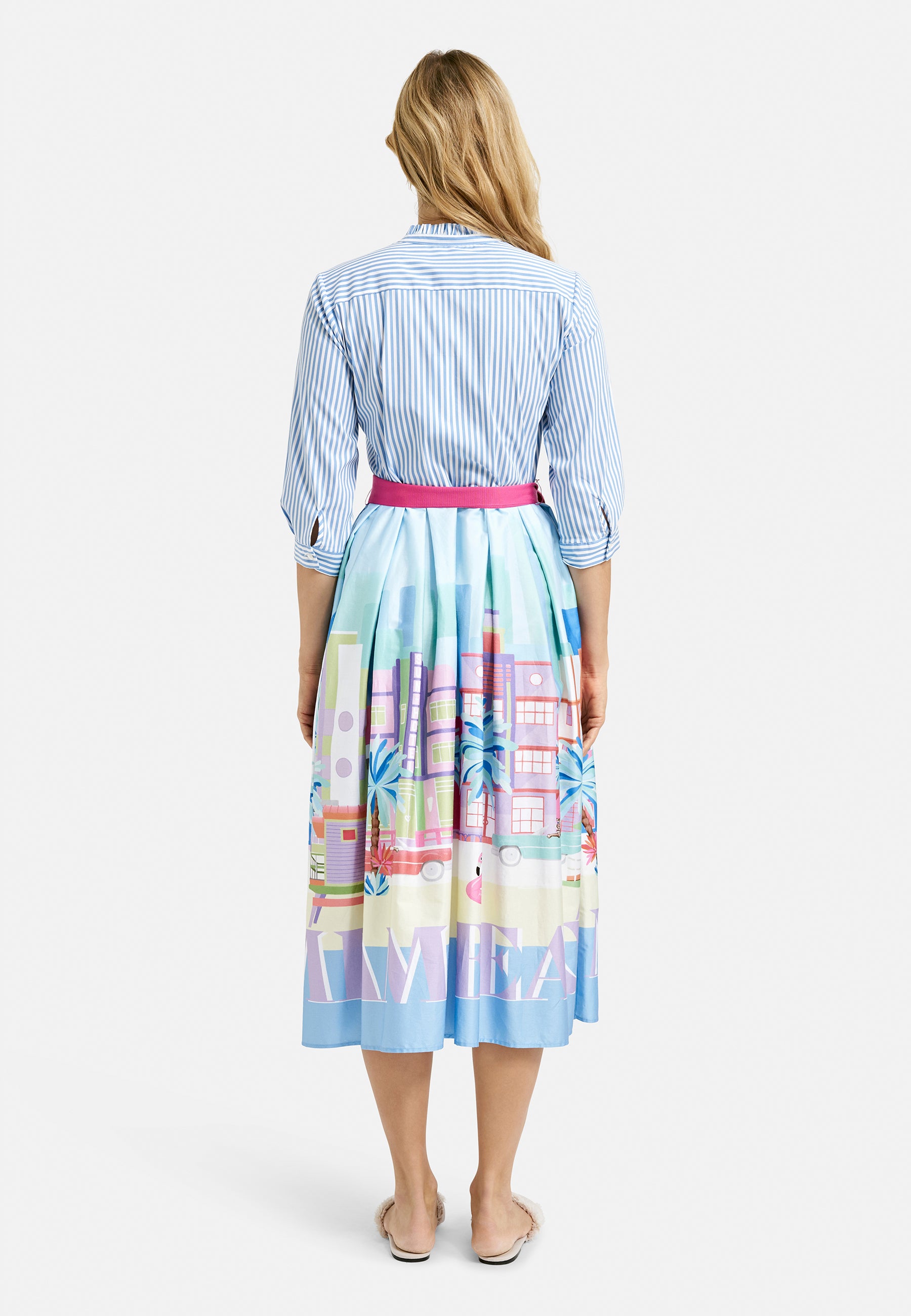 Kleid mit Rüschenkragen