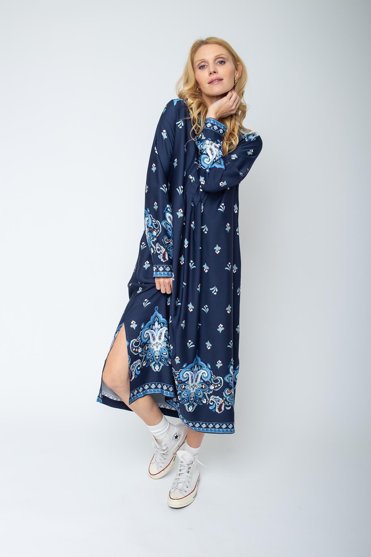 Tunika-Kleid mit Ornament-Print