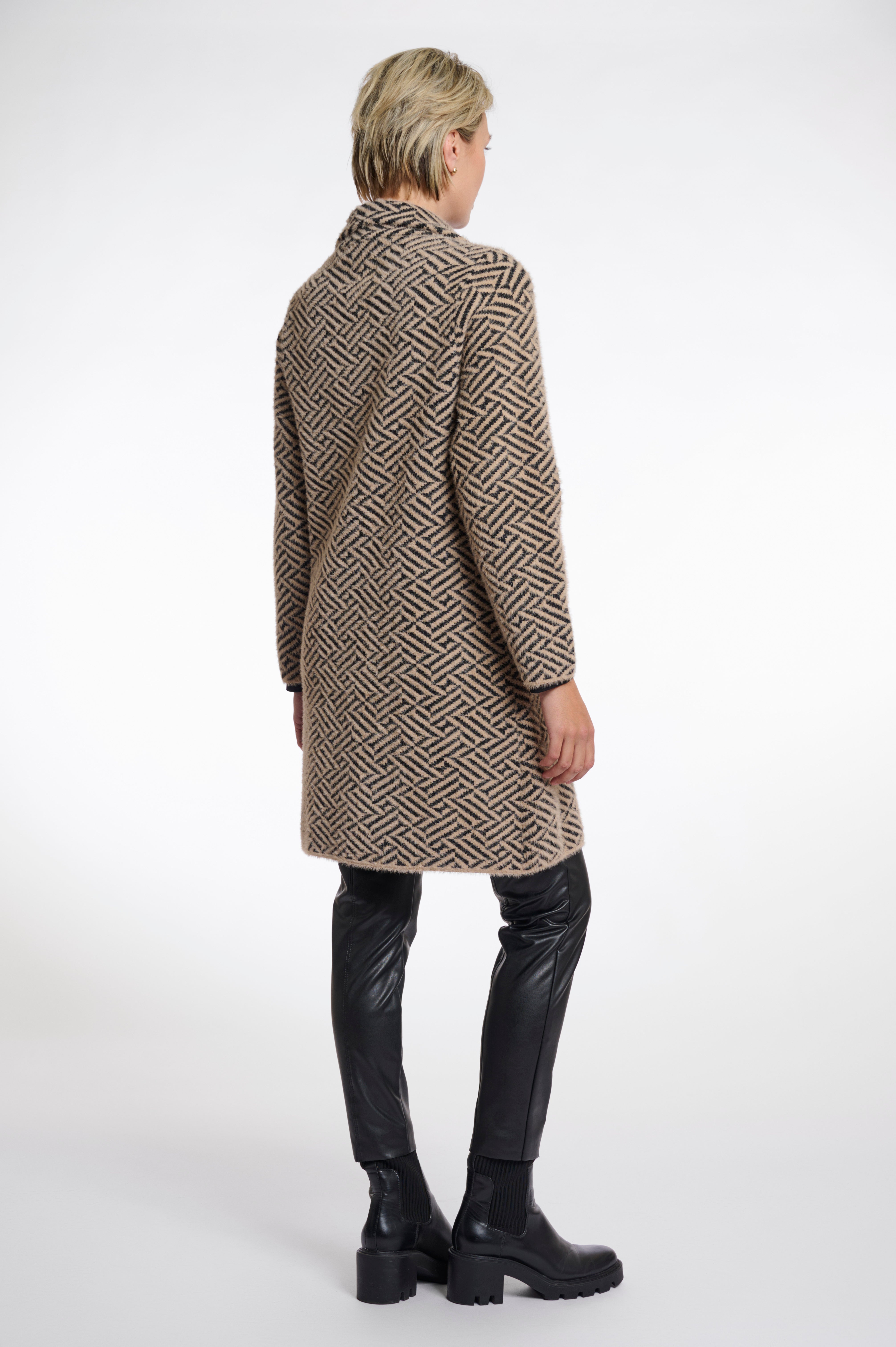 Strickjacke in Midi  länge "Madina"