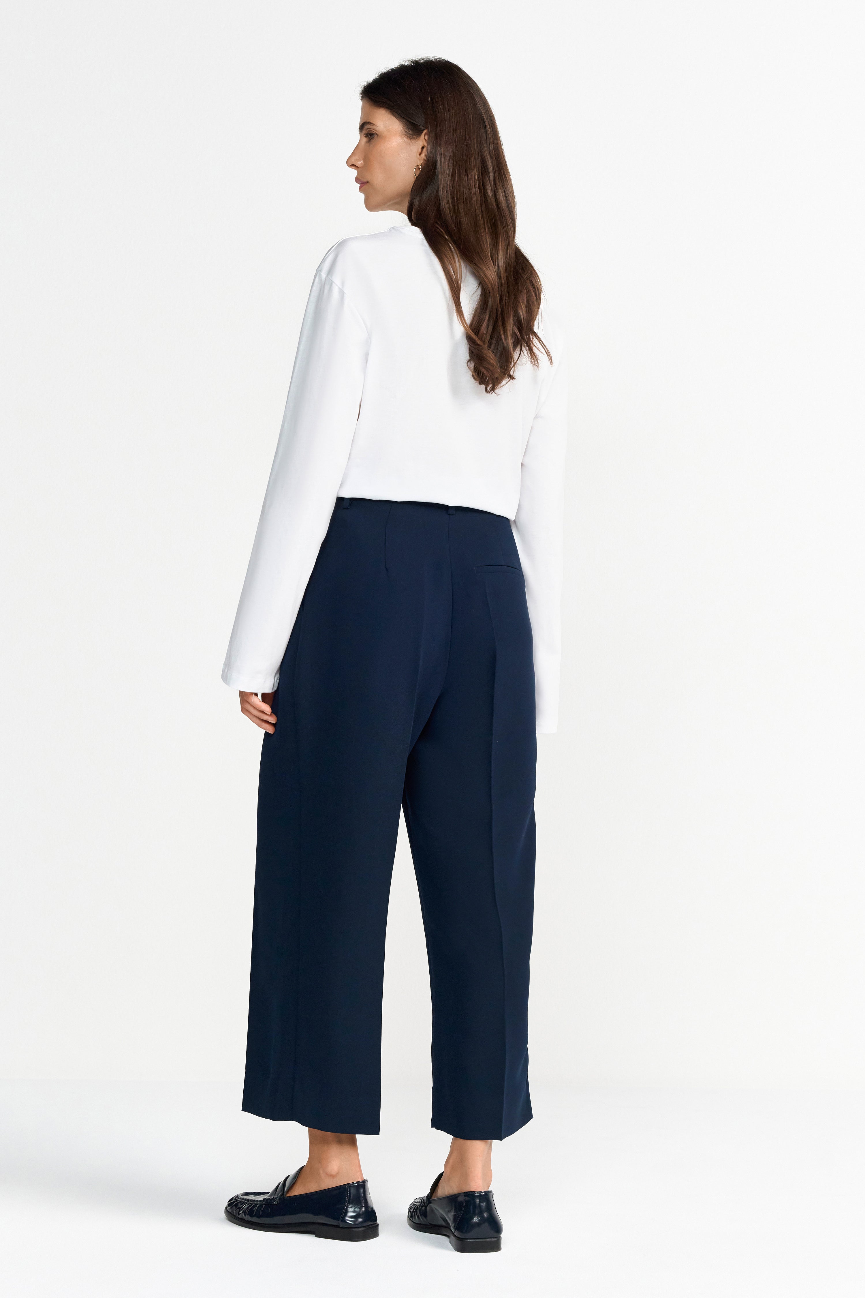 Cropped Bundfaltenhose mit weitem Bein