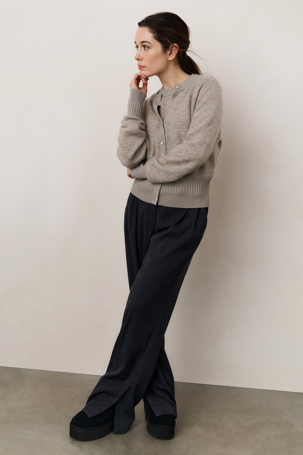 Langärmeliger Cardigan mit doppelten Rippdetails
