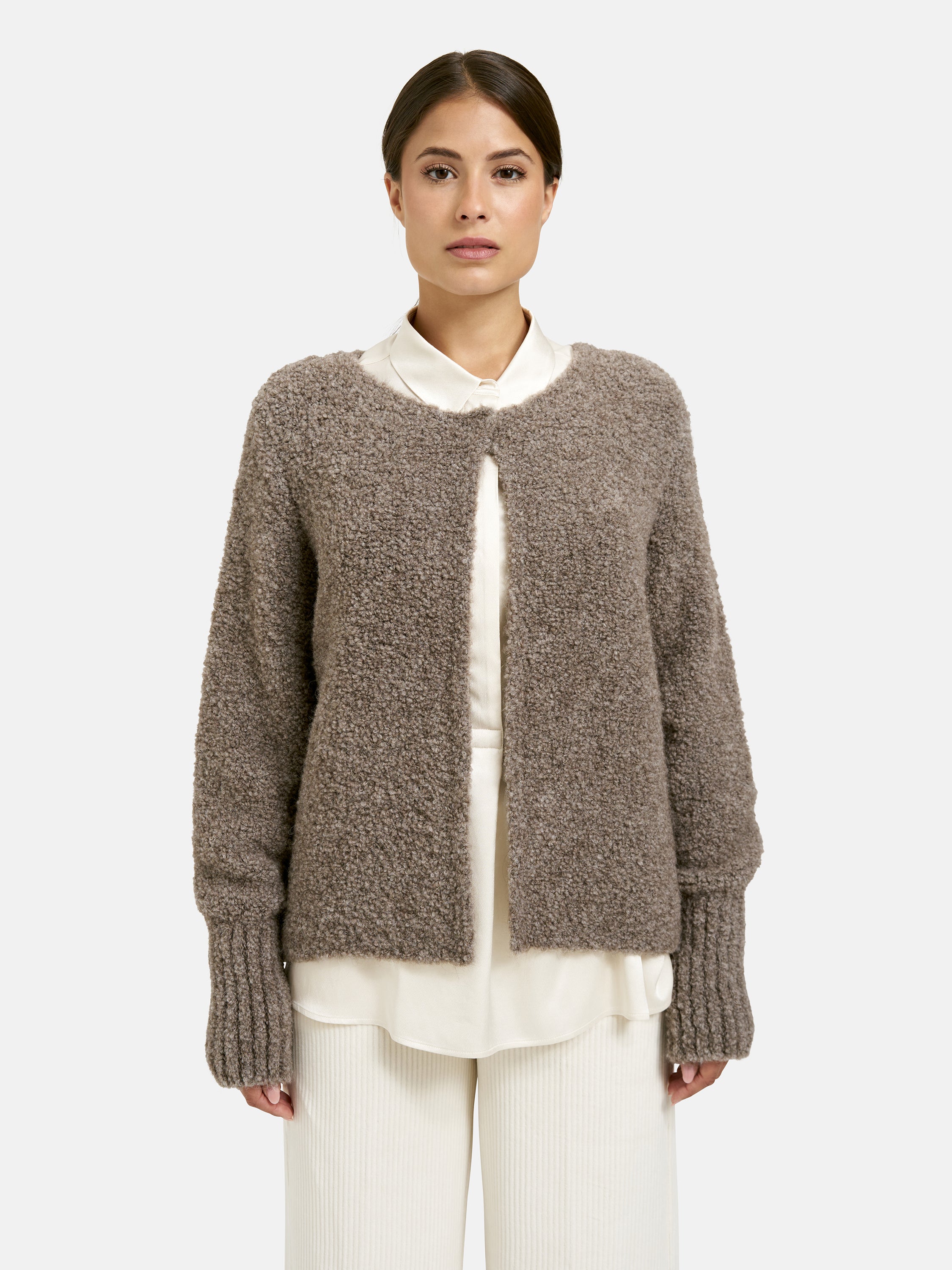Cardigan mit Rundhalsausschnitt und Knopfdetail