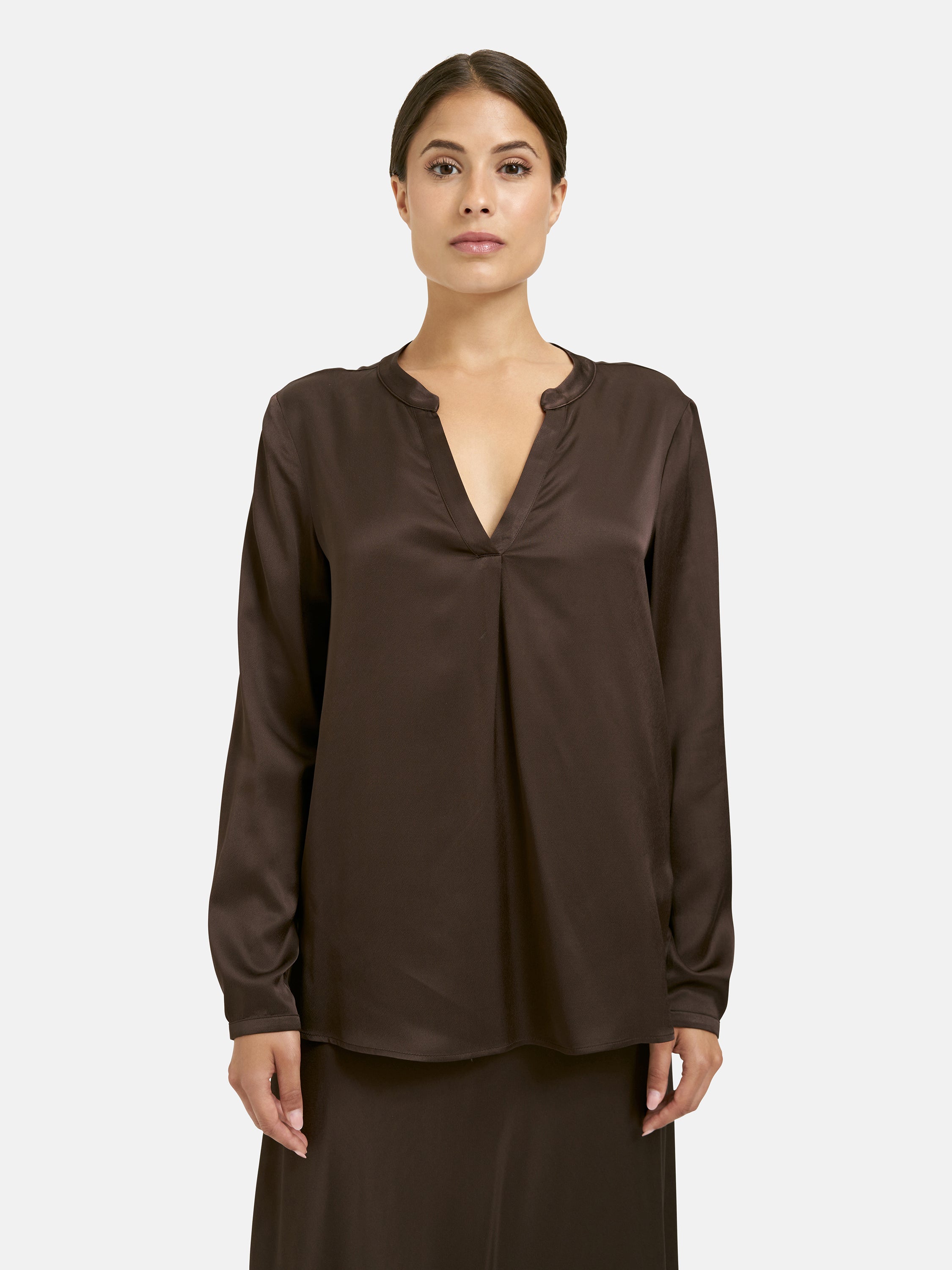 Bluse mit V-Ausschnitt in Satinoptik