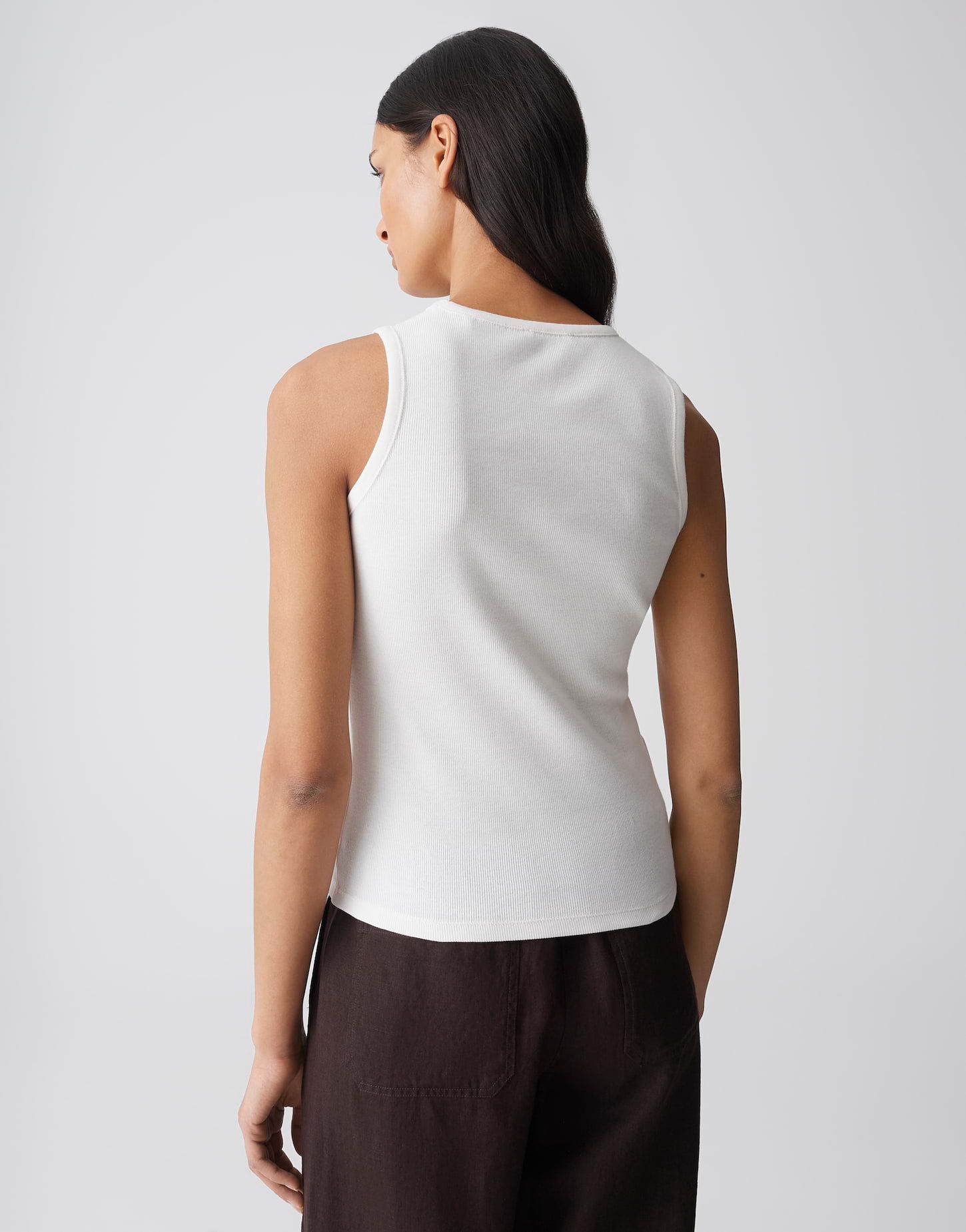 Dein perfektes Everyday-Tanktop in Braun & Weiß