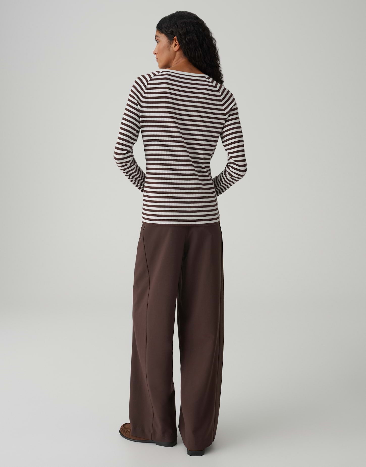 Langarm-Shirt mit Rippstruktur und Raglan-Details