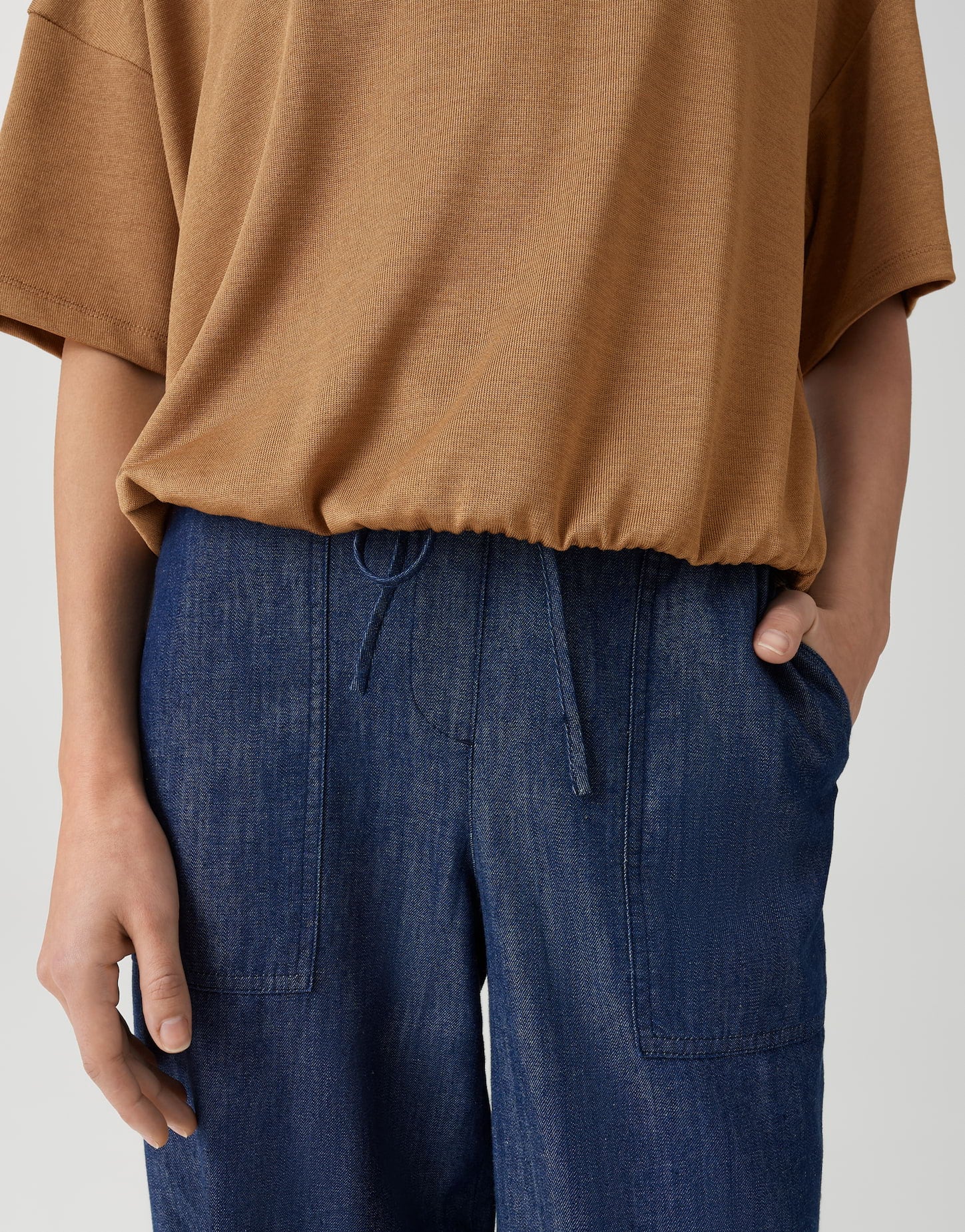 weich fließendes Shirt in O-Form