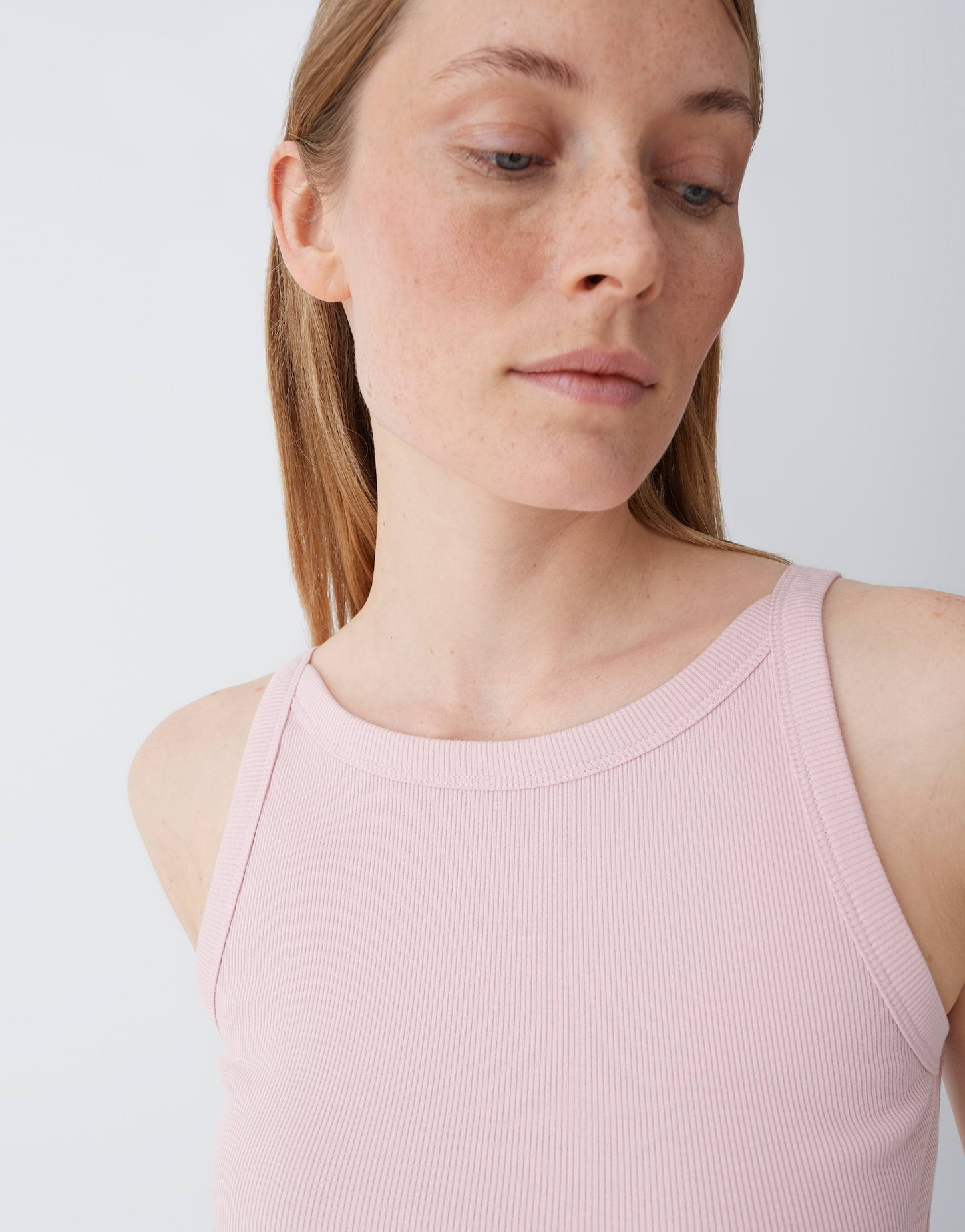Sommerliche Leichtigkeit in Hellrosa das Jersey-Top im Chambray-Optik