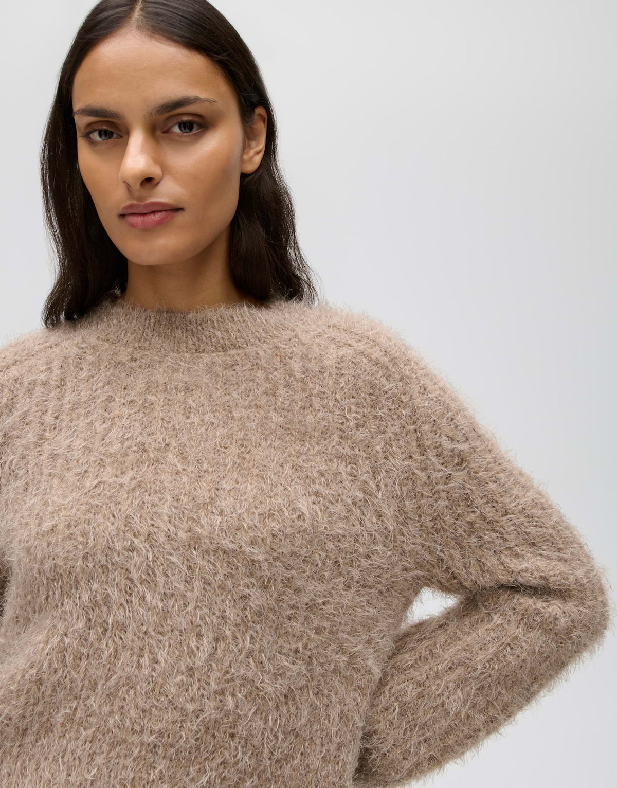 Der flauschige Rippstrickpullover Pontes