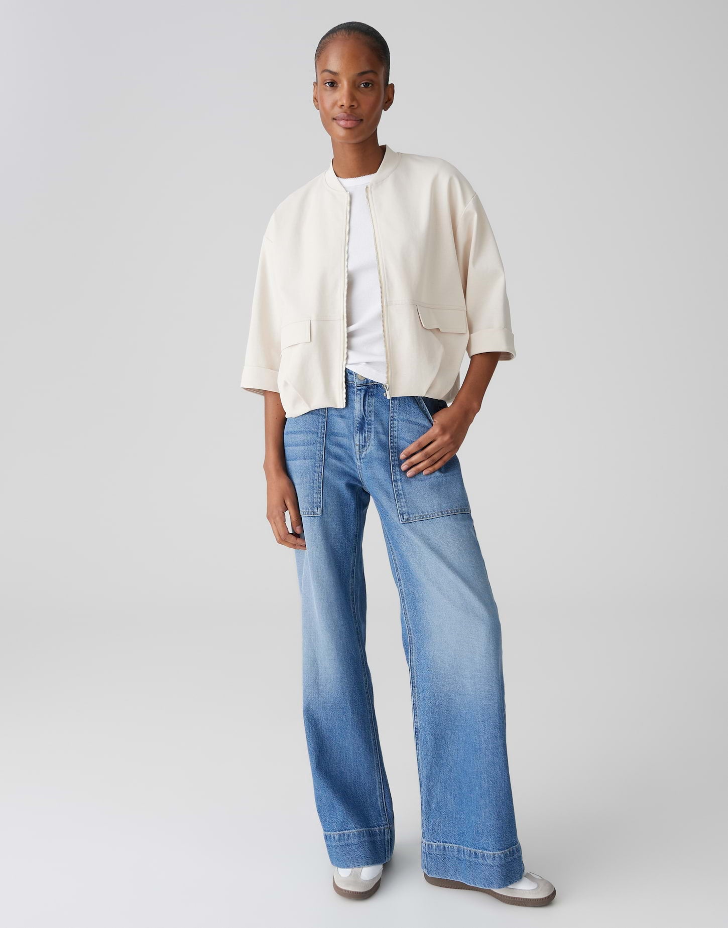 Sweat-Blouson moderner Volumen-Look mit sportivem Twist