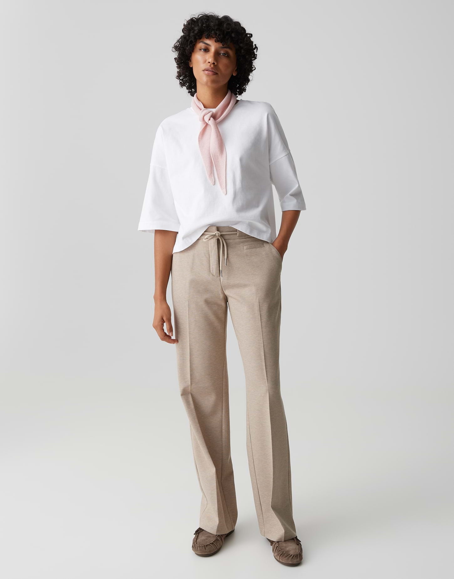 Kuscheliger Akzent für kühle Tage Feinstrick-Schal