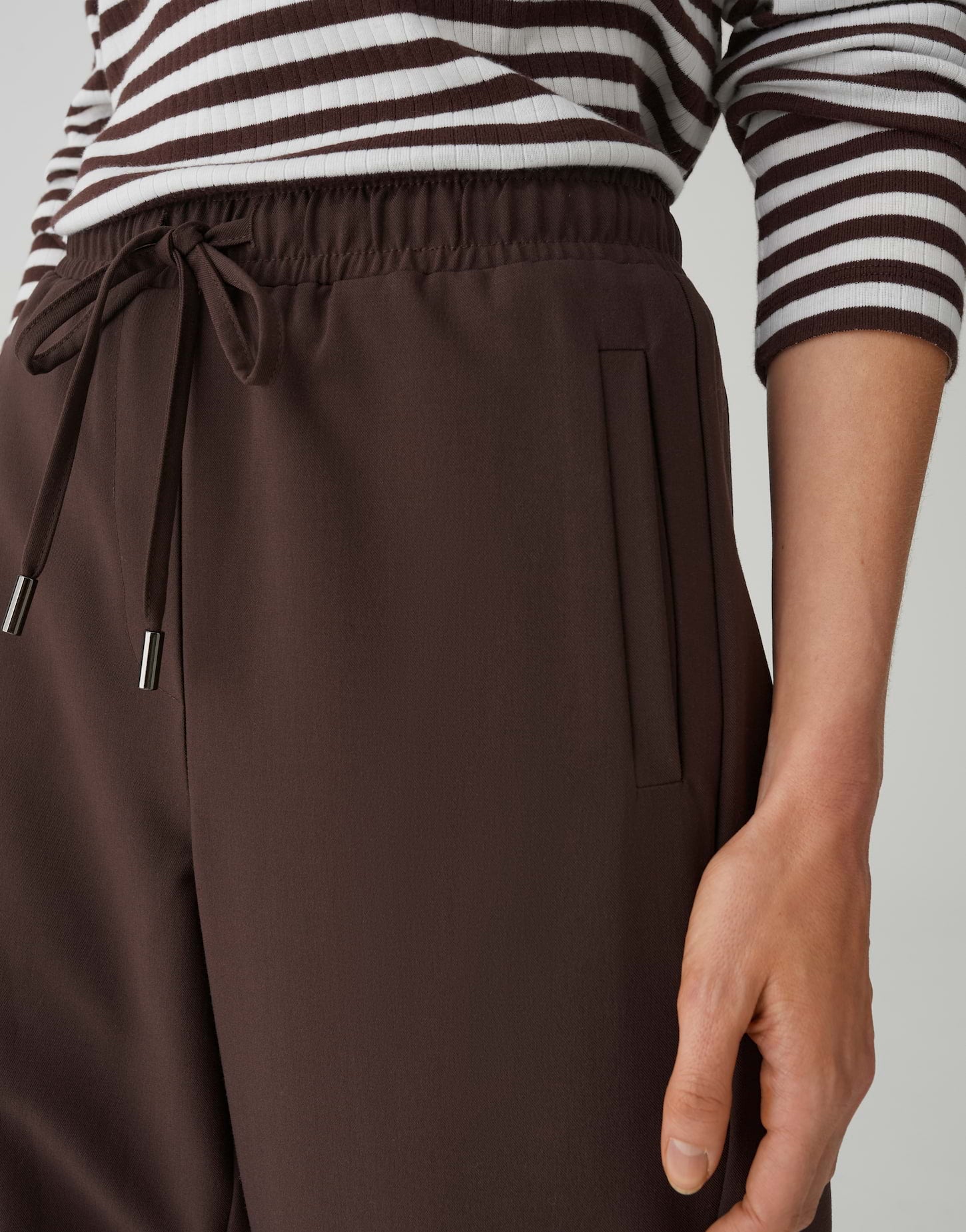 Weite Hose mit fließendem Fall