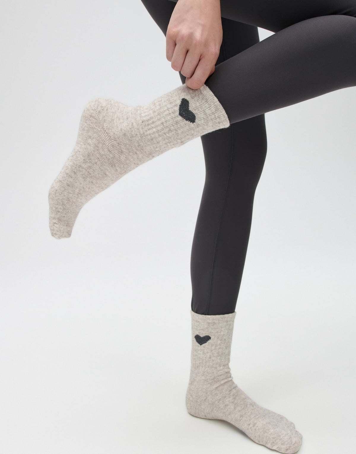 Die gerippte Socke mit Herz-Intarsie