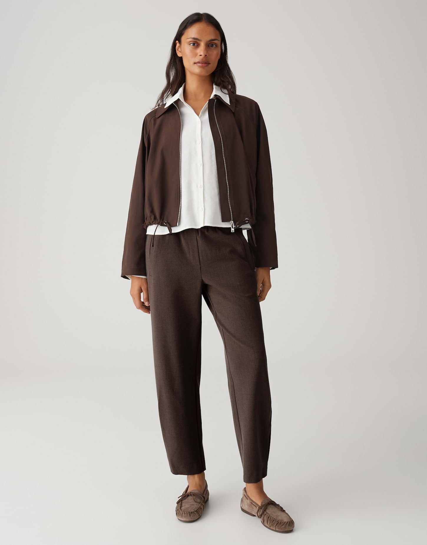 Bequeme Hose mit schmal zulaufendem Bein