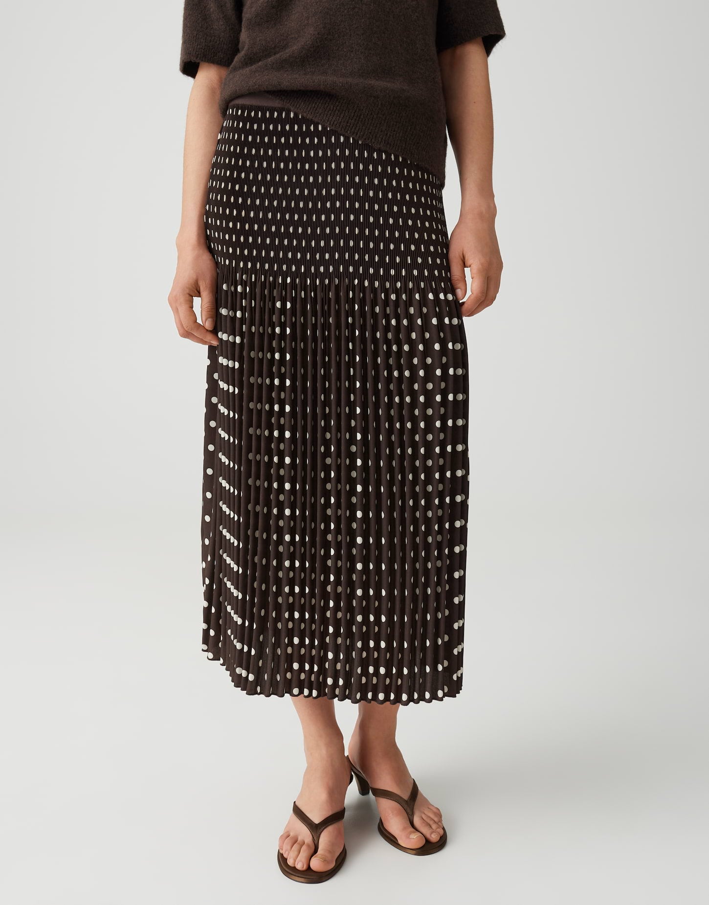 Eleganter Midi-Rock mit zartem Schimmer