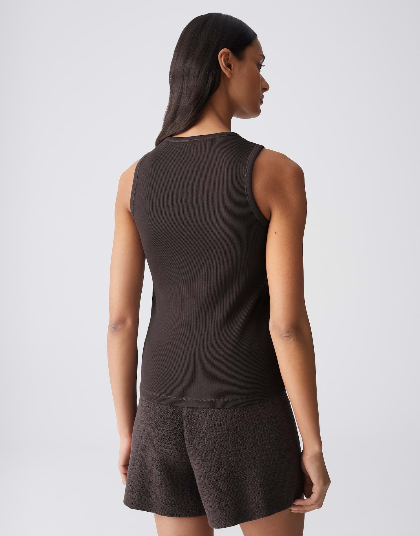 Dein perfektes Everyday-Tanktop in Braun & Weiß
