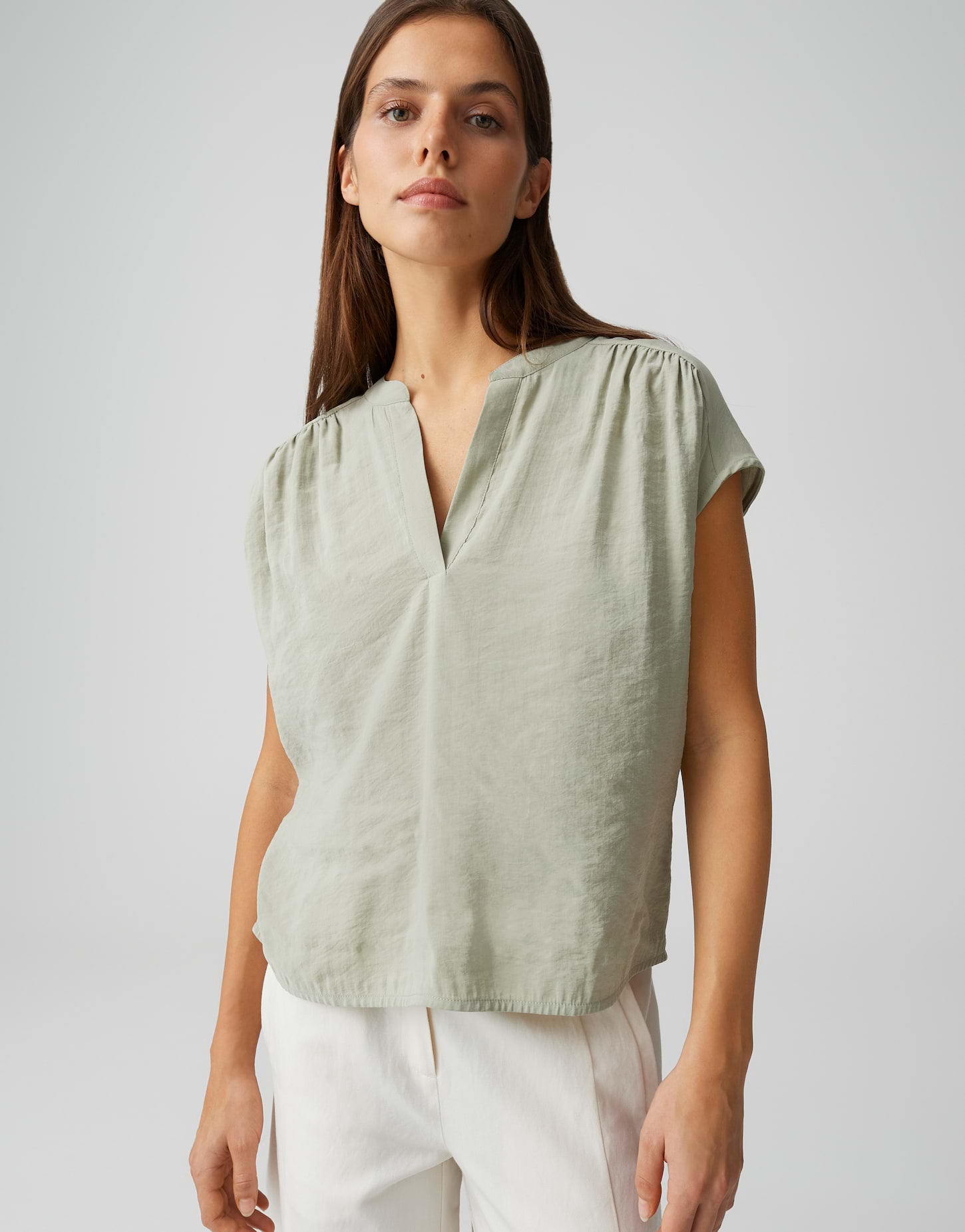 Fließende Bluse mit edlen Falten-Details