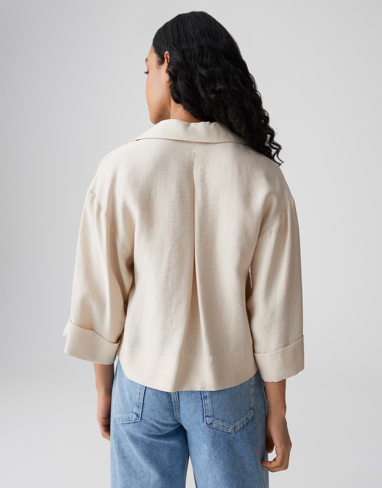 Die schimmernde Oversized-Bluse