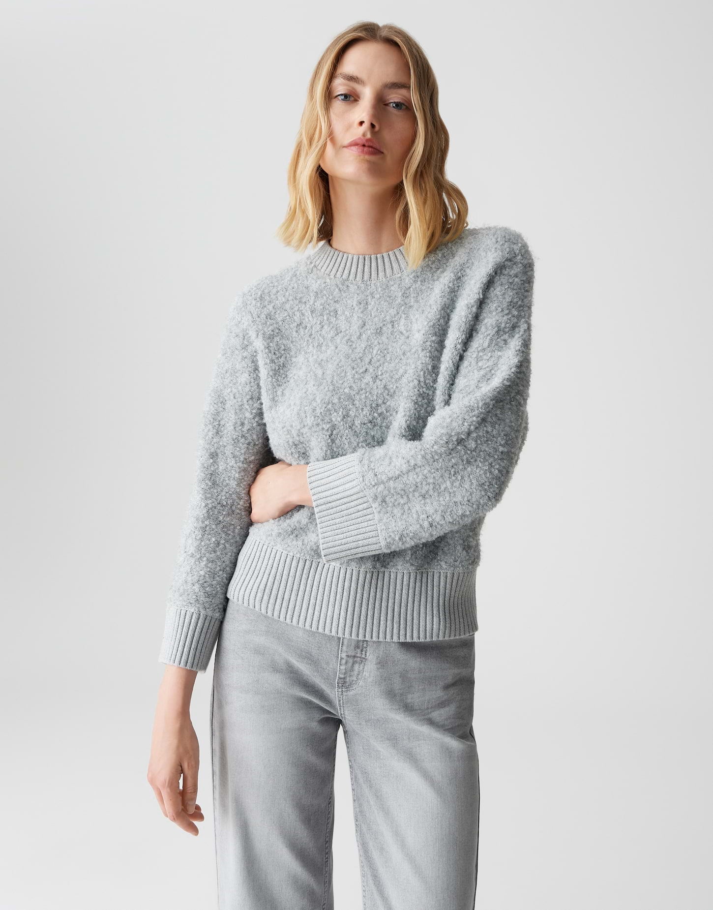 Bouclé-Strickpullover mit flauschiger Oberfläche