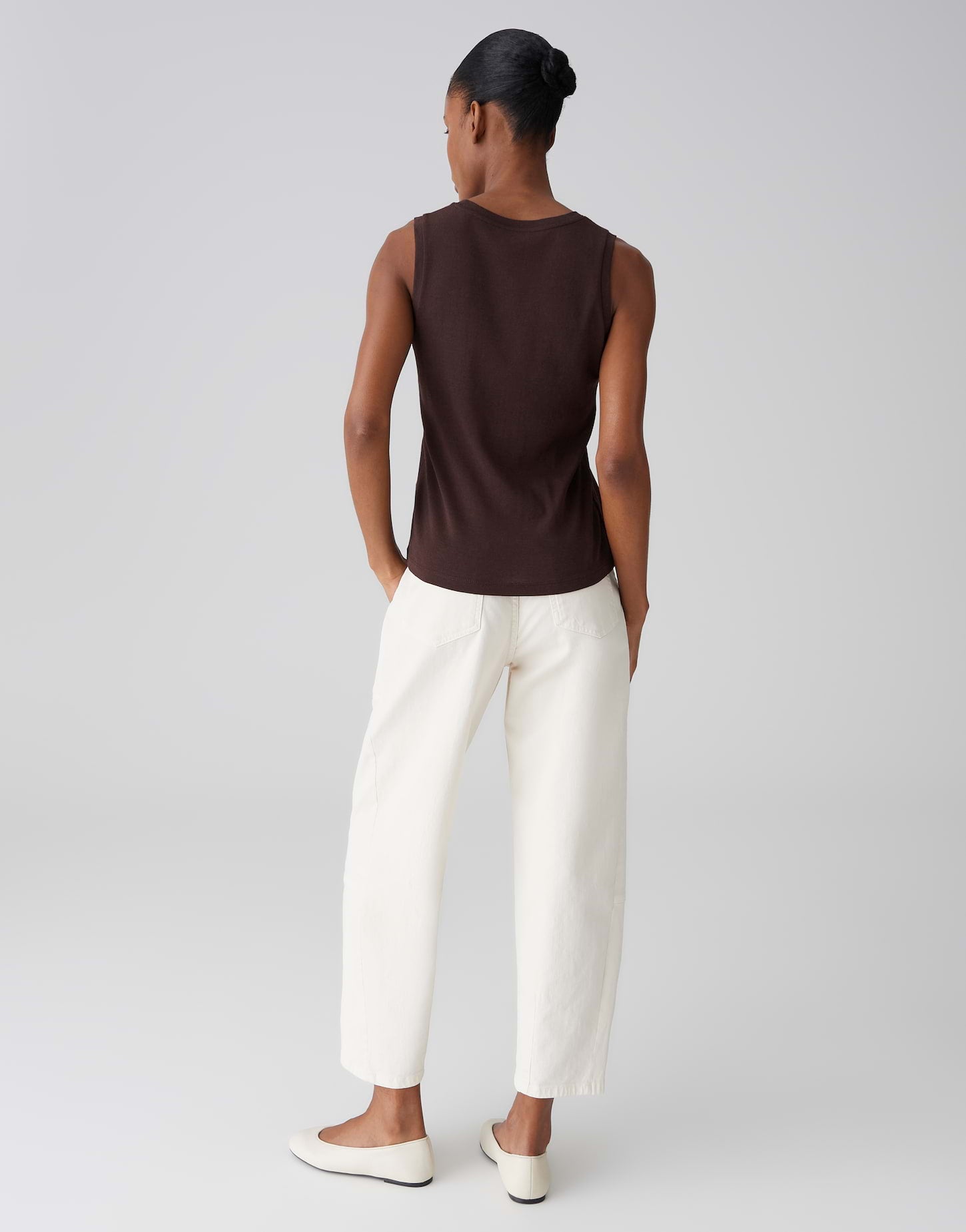 Feminine Silhouette mit zartem Charme