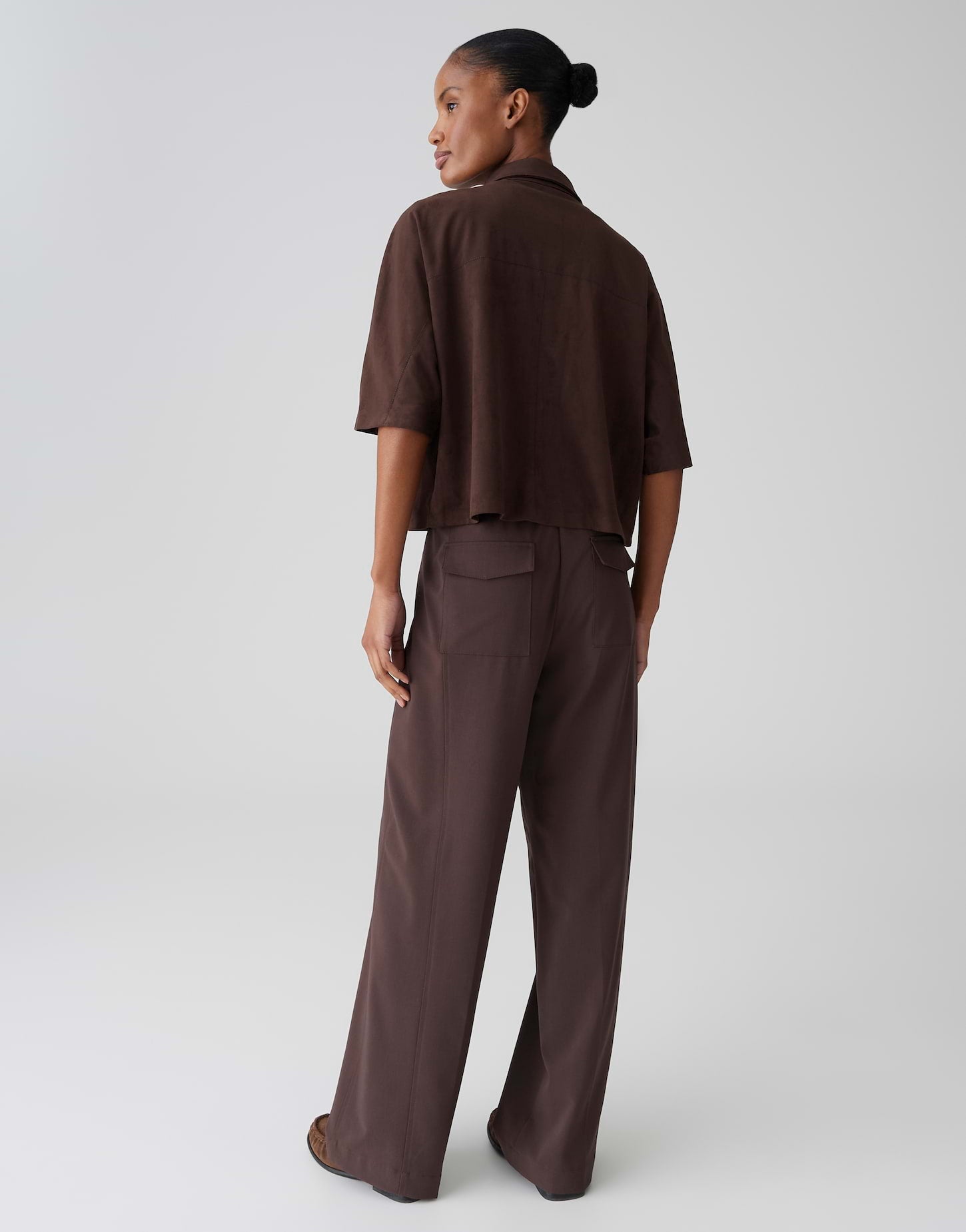 Smarter Velours-Look mit modernem Volumen