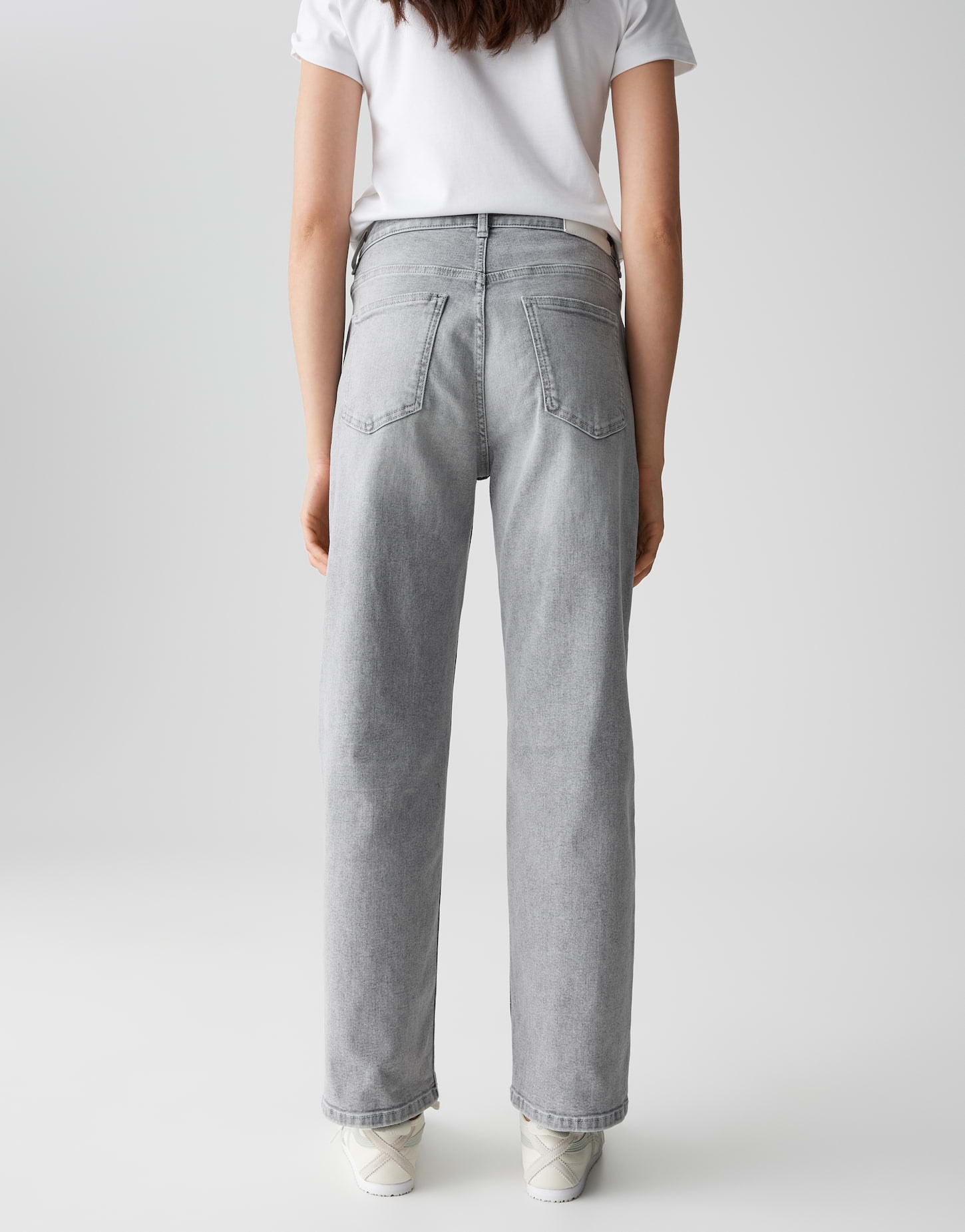 Cropped Straight Denim in Hellgrau