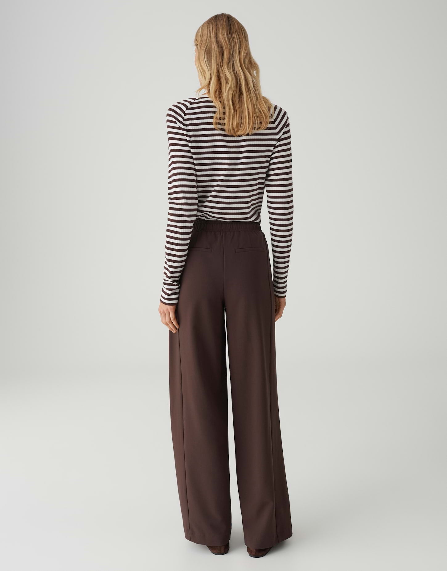 Weite Hose mit fließendem Fall